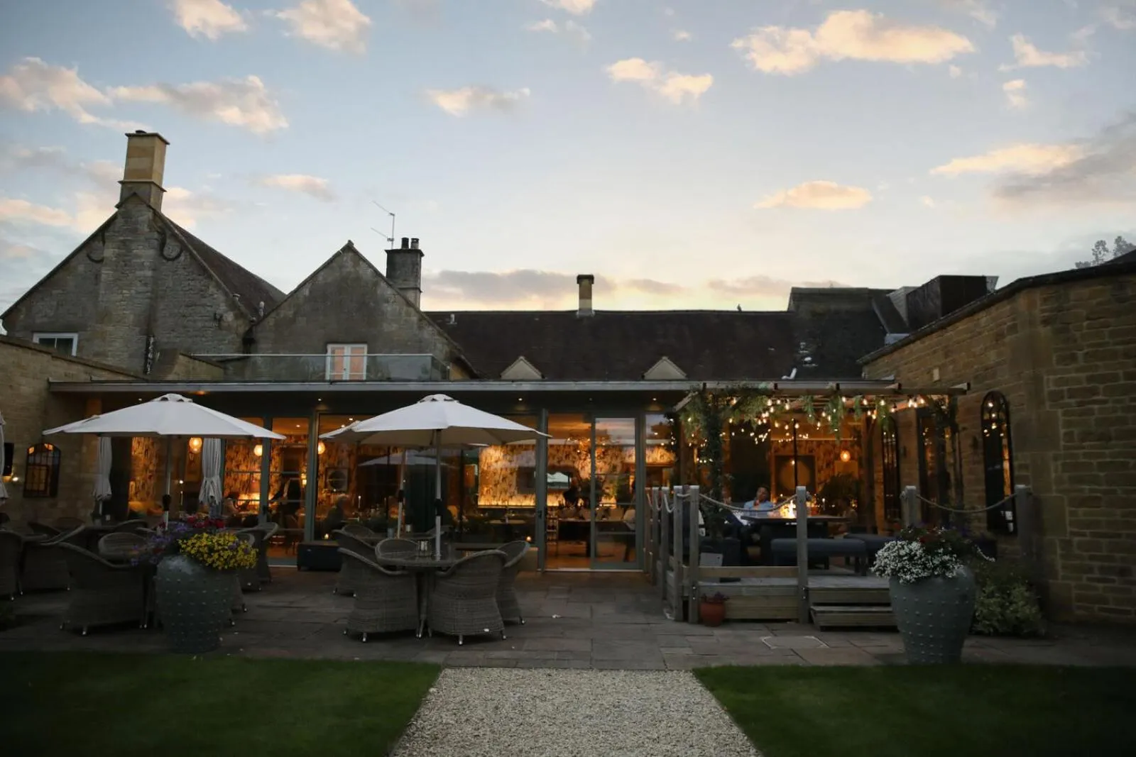 Restaurant/places to eat in Dormy House Hotel