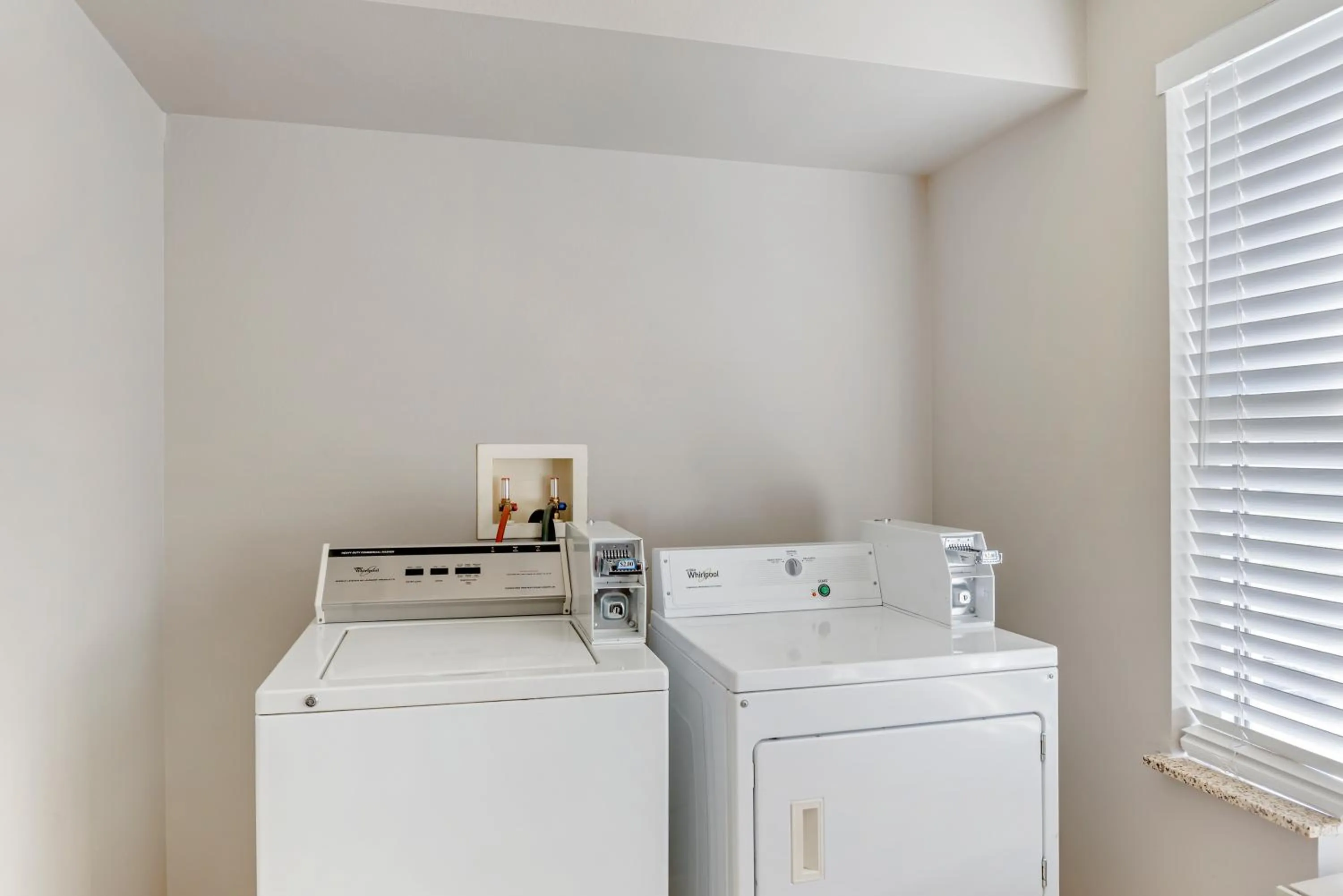 laundry in Country Inn & Suites by Radisson, Ashland - Hanover, VA