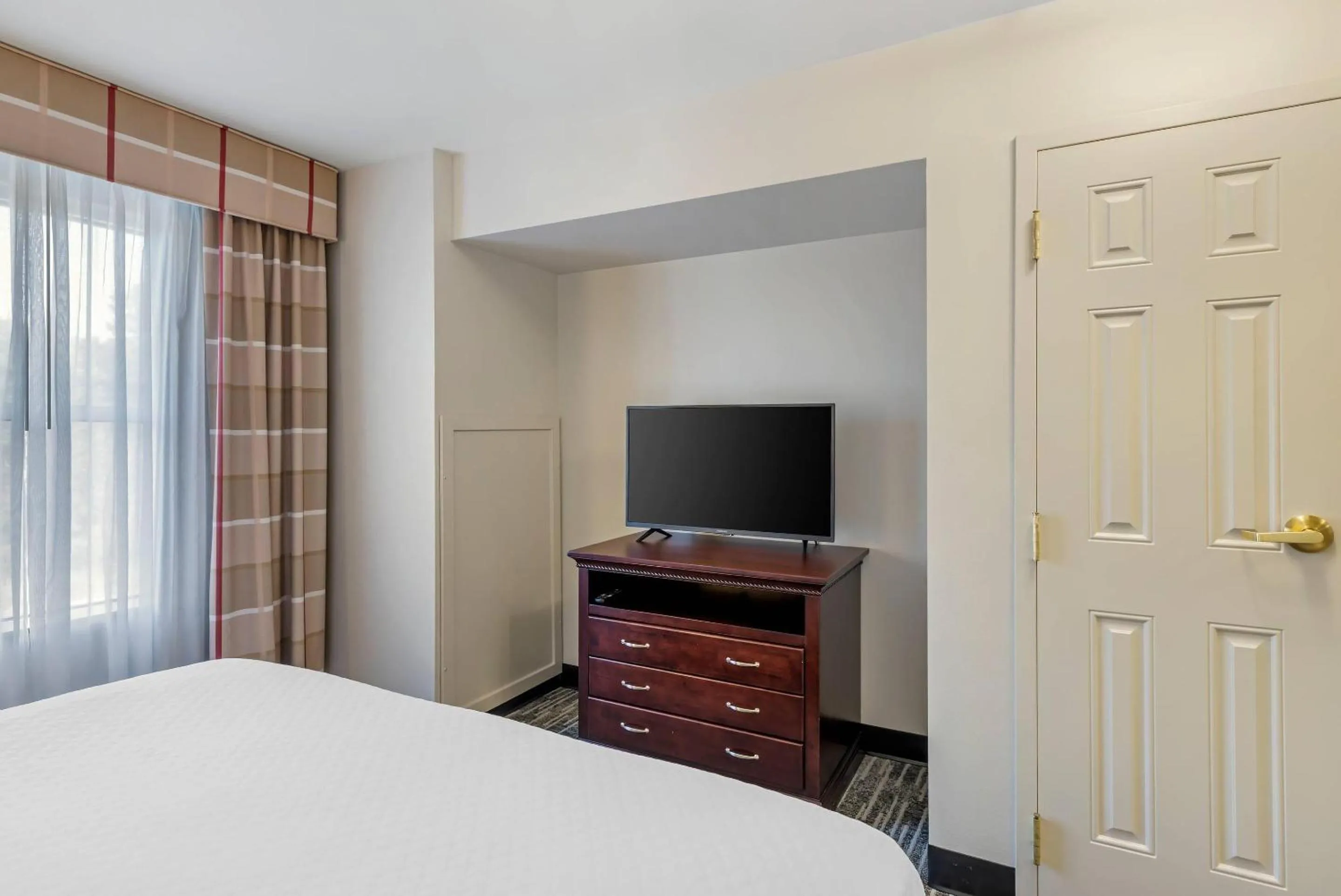 Bedroom, Bed in Country Inn & Suites by Radisson, Ashland - Hanover, VA