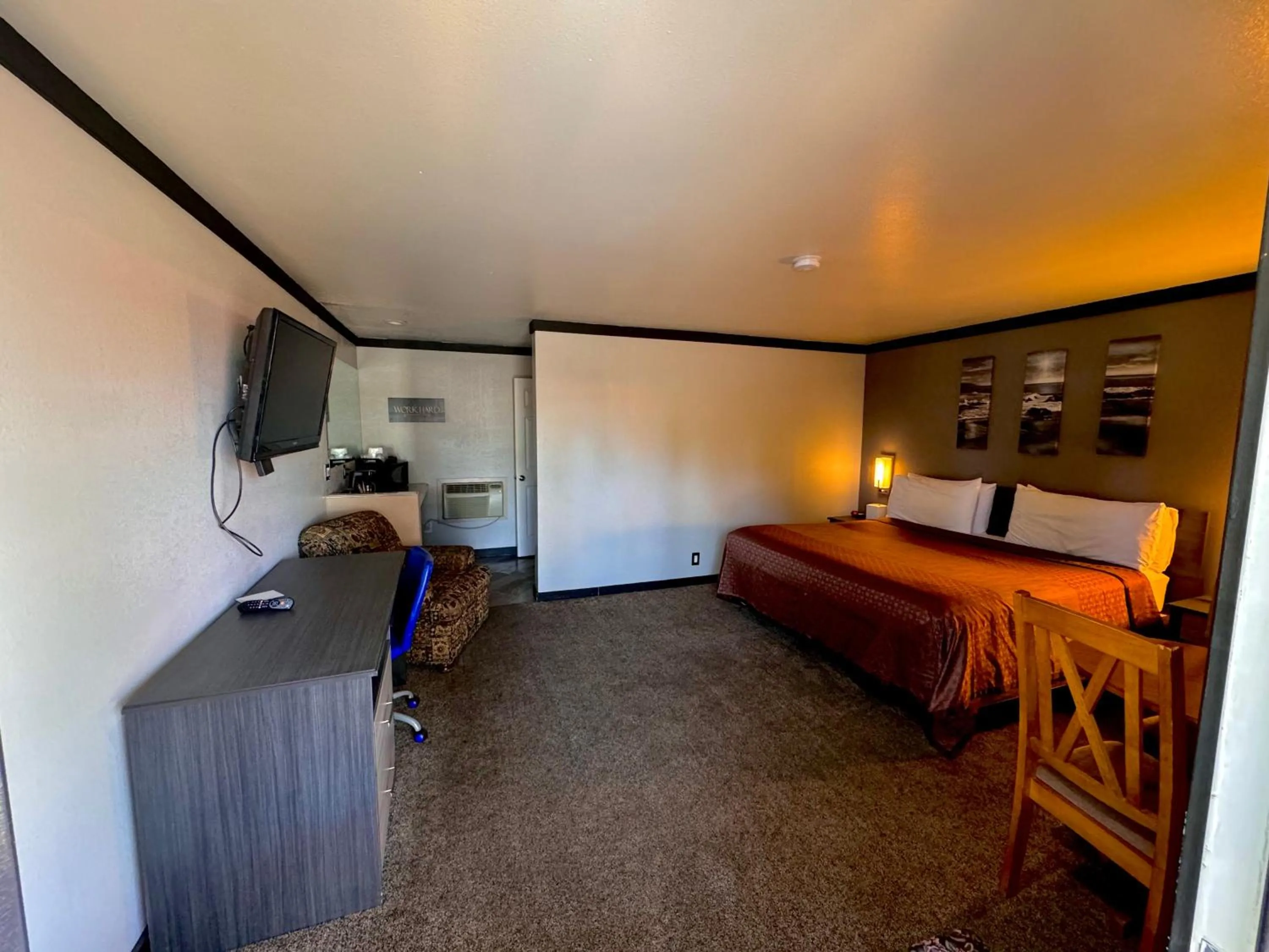 Bed in Cascade Lodge - Central Bend Retreat