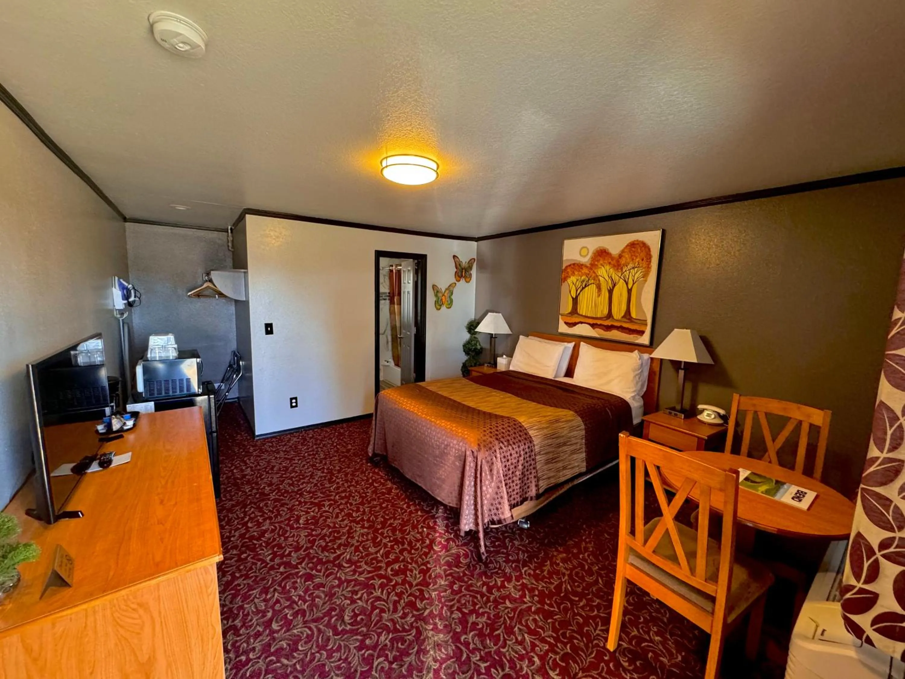 Bed in Cascade Lodge - Central Bend Retreat