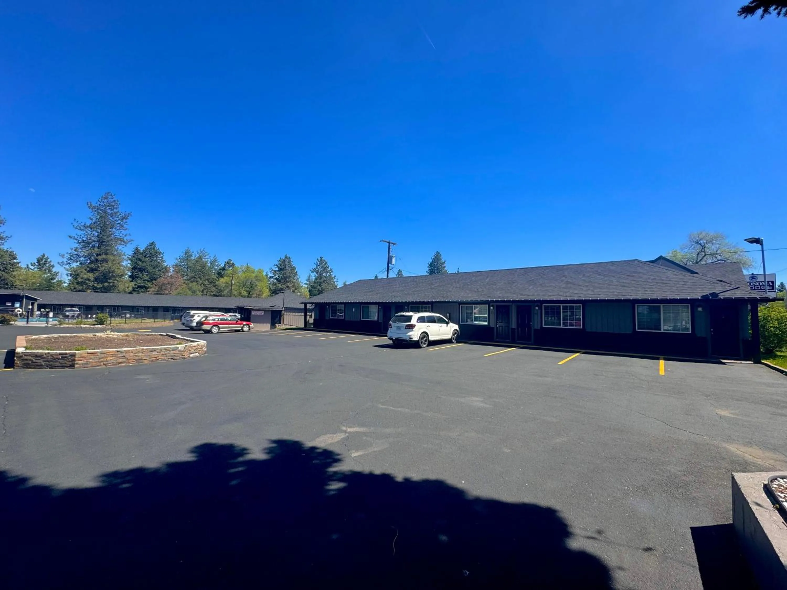 Property building in Cascade Lodge - Central Bend Retreat