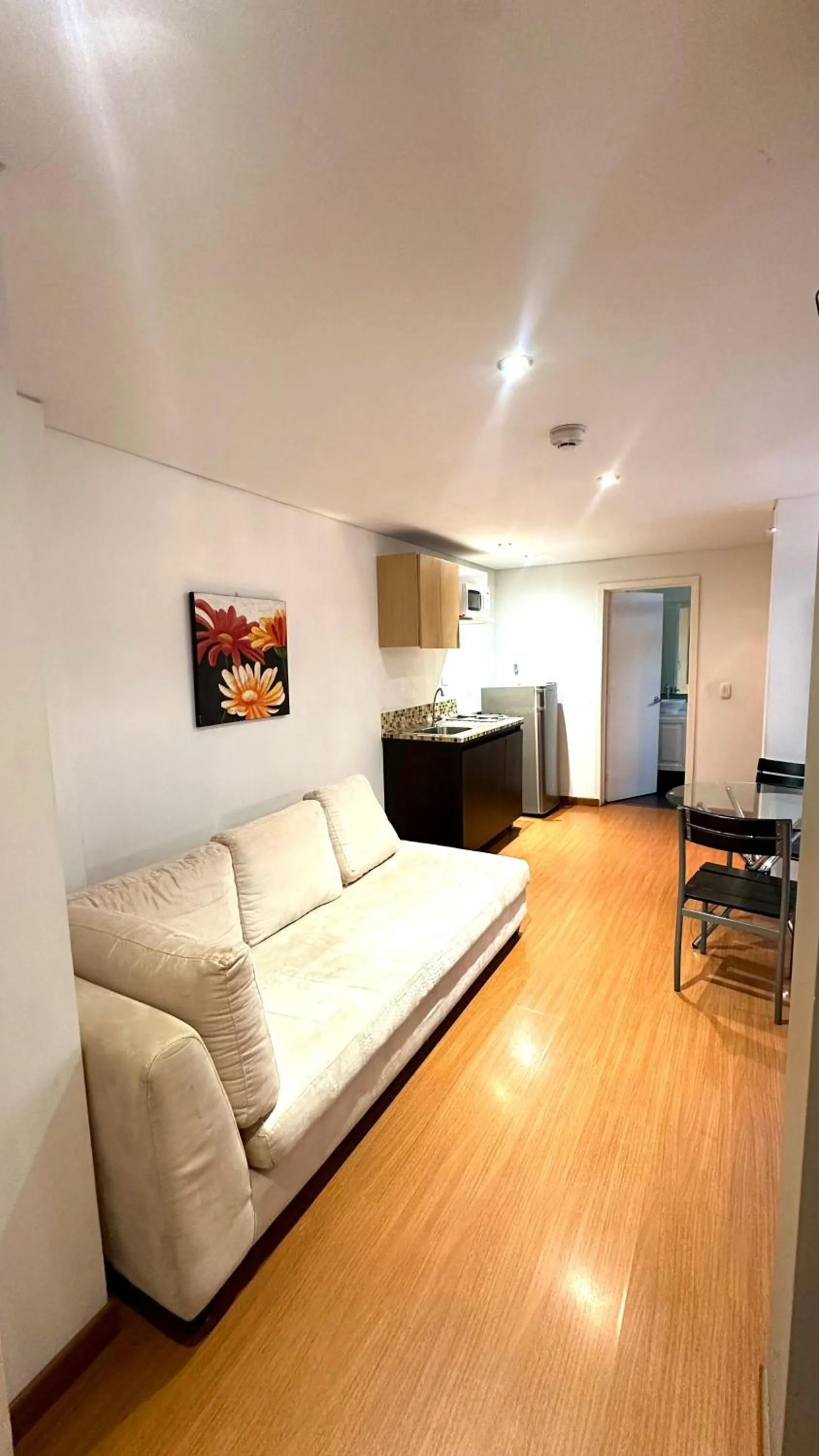 Kitchen or kitchenette, Bed in Hotel Juliette Bogota Chapinero