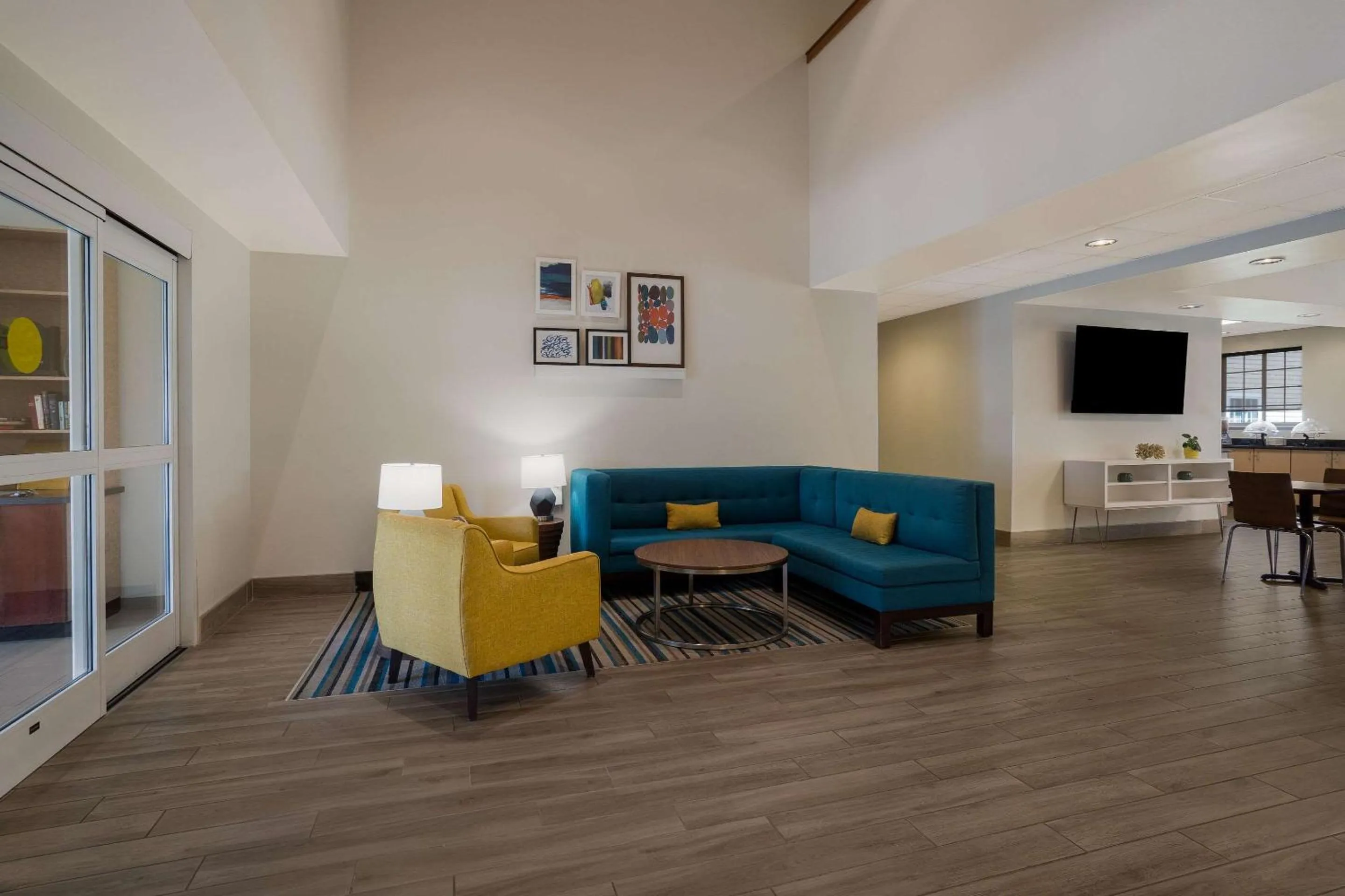 Lobby or reception in MainStay Suites Wilmington - University Area