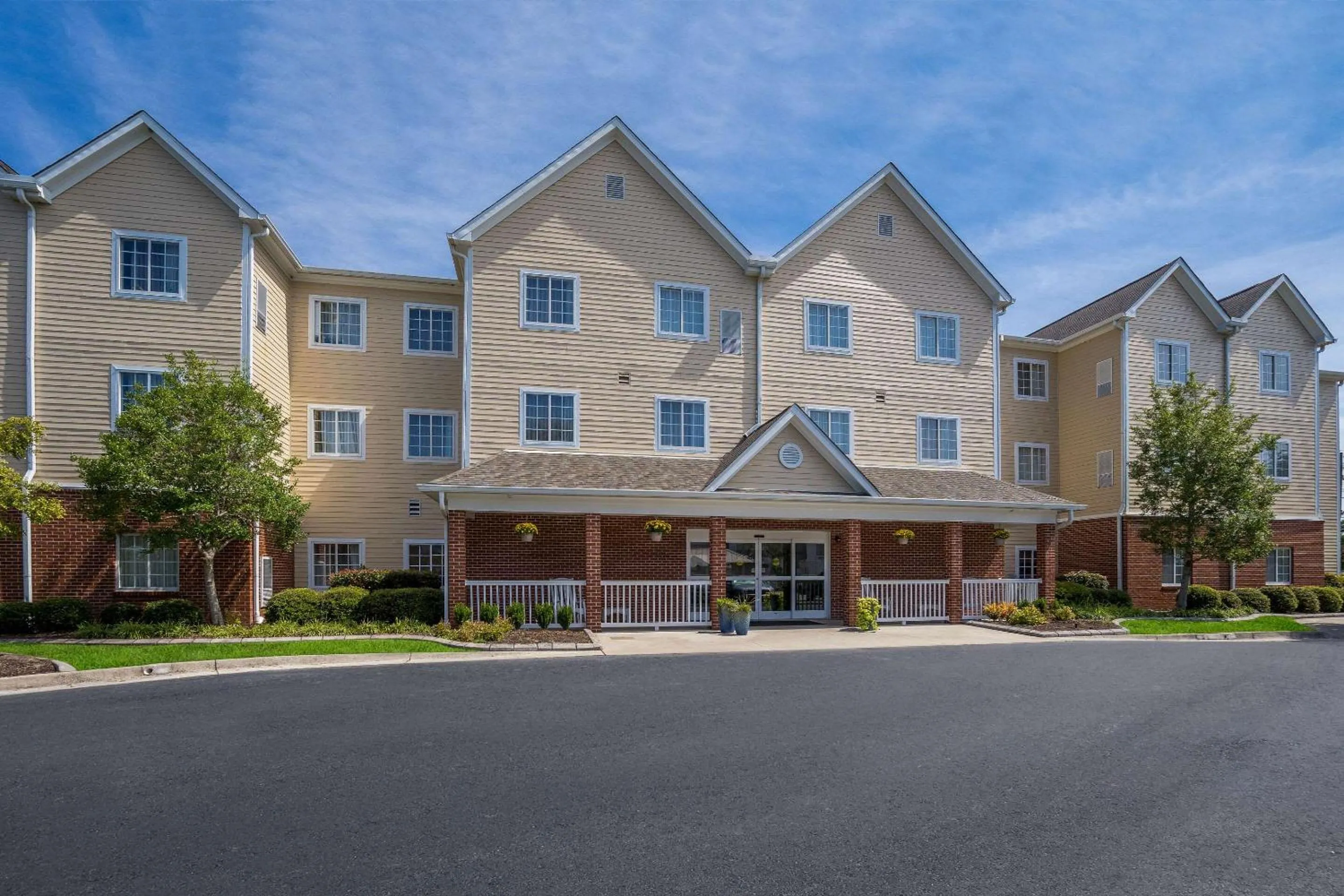 Property building in MainStay Suites Wilmington - University Area