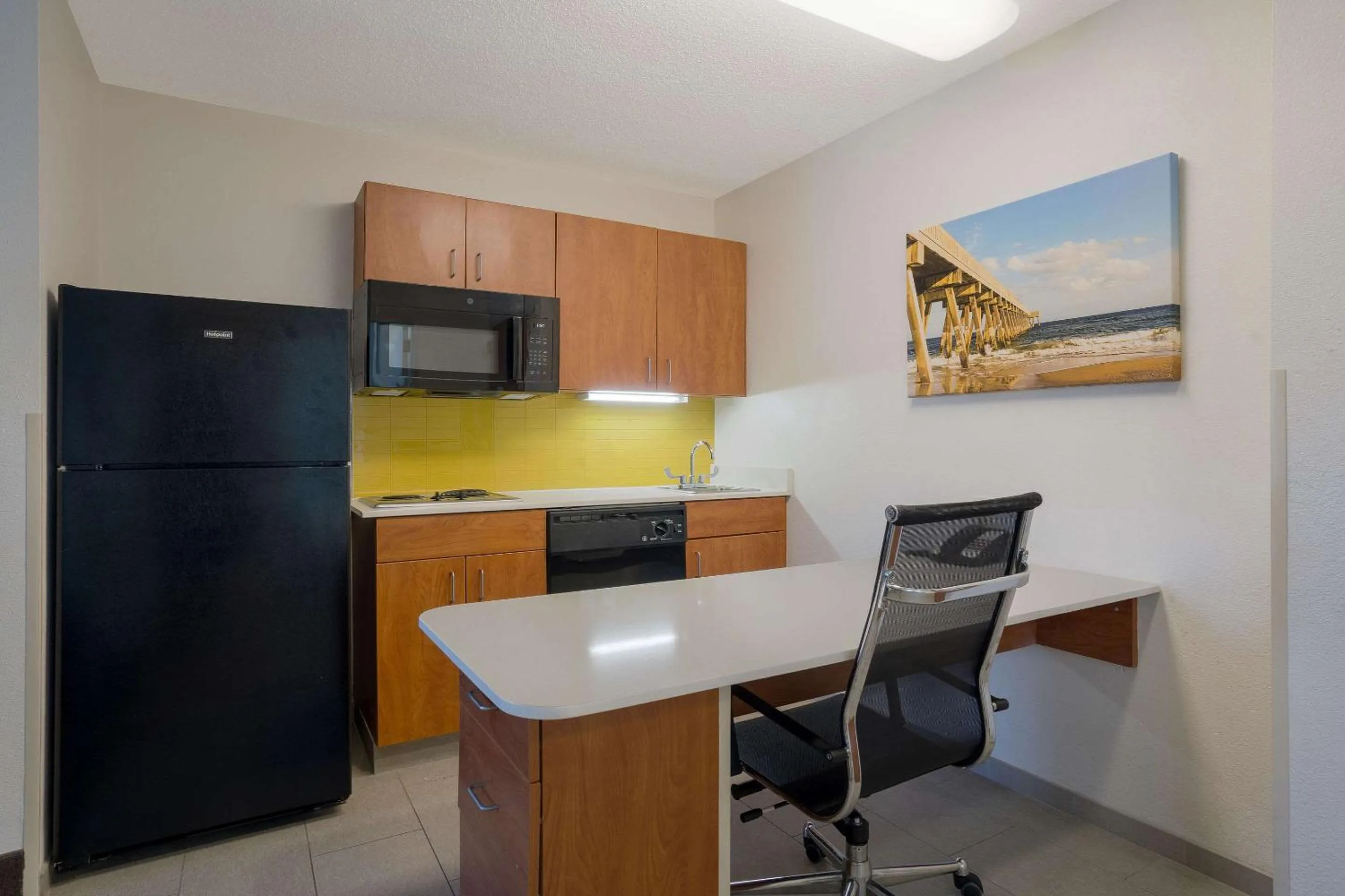 Bedroom in MainStay Suites Wilmington - University Area