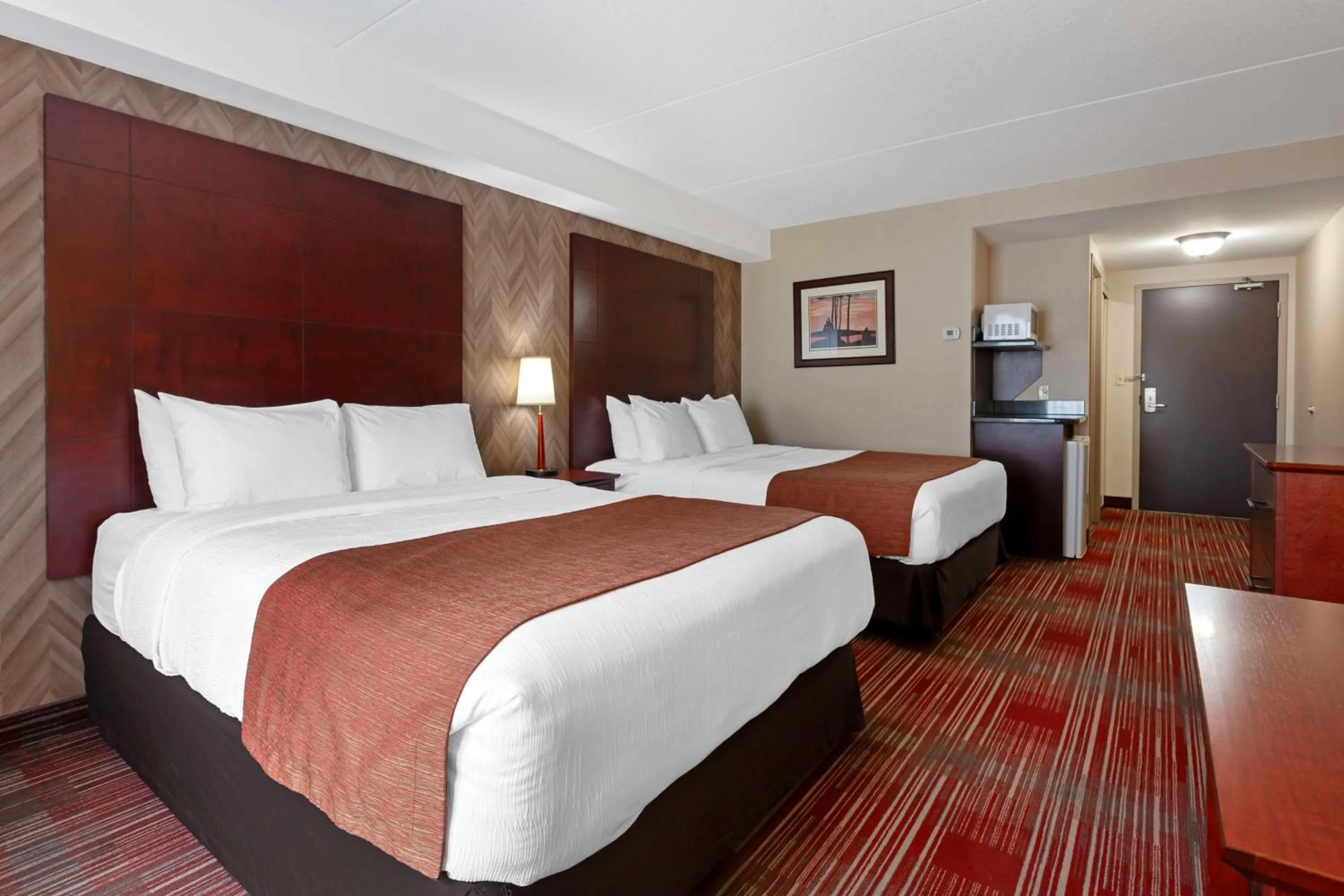 Bedroom, Bed in Best Western Plus Muskoka Inn