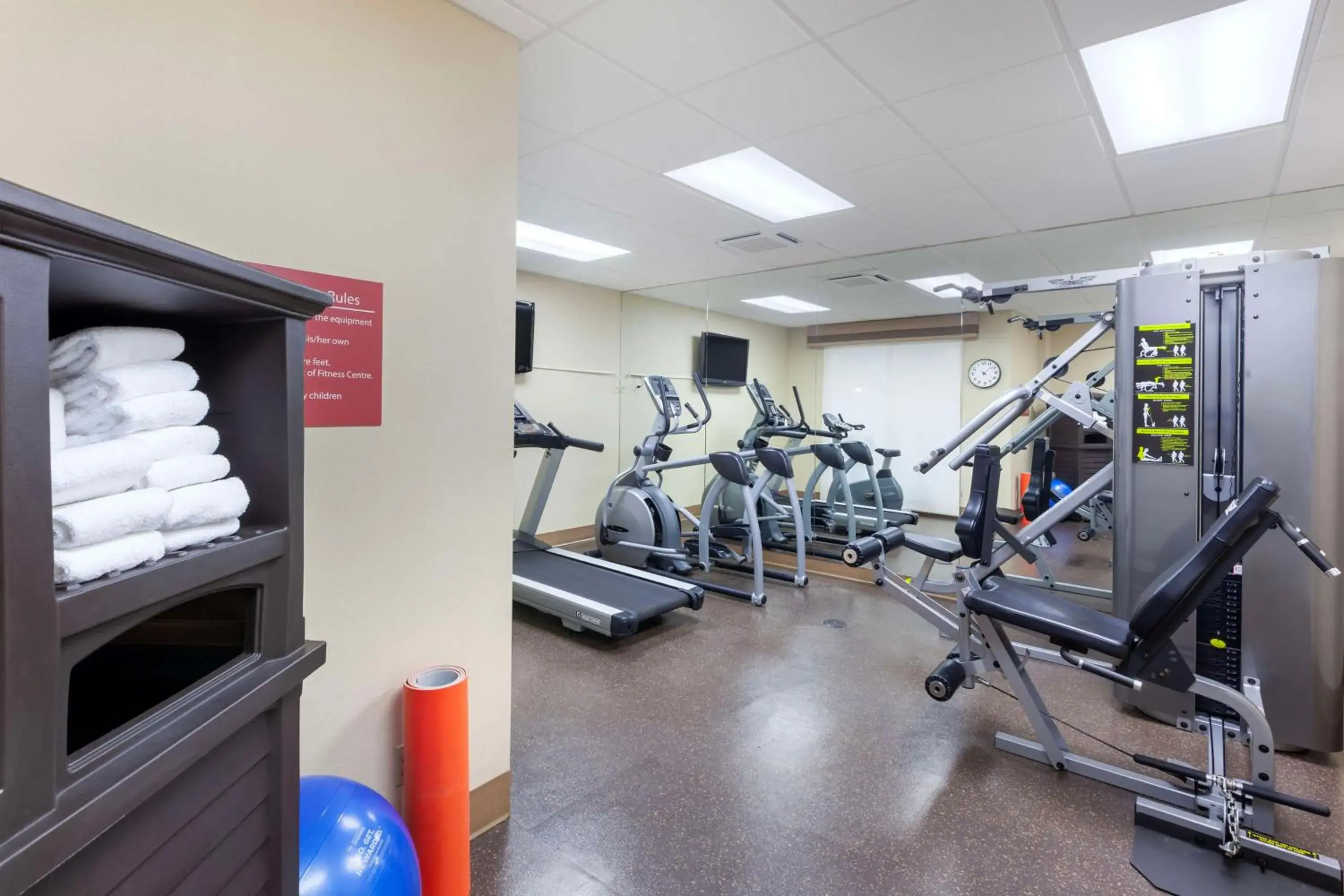 Fitness centre/facilities in Best Western Plus Muskoka Inn Fitness centre/facilities in Best Western Plus Muskoka Inn