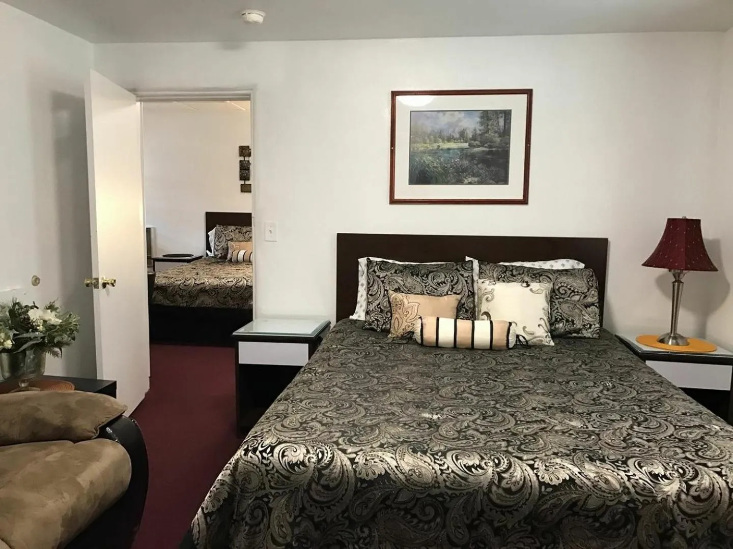 Bed in Holiday Motel Bend