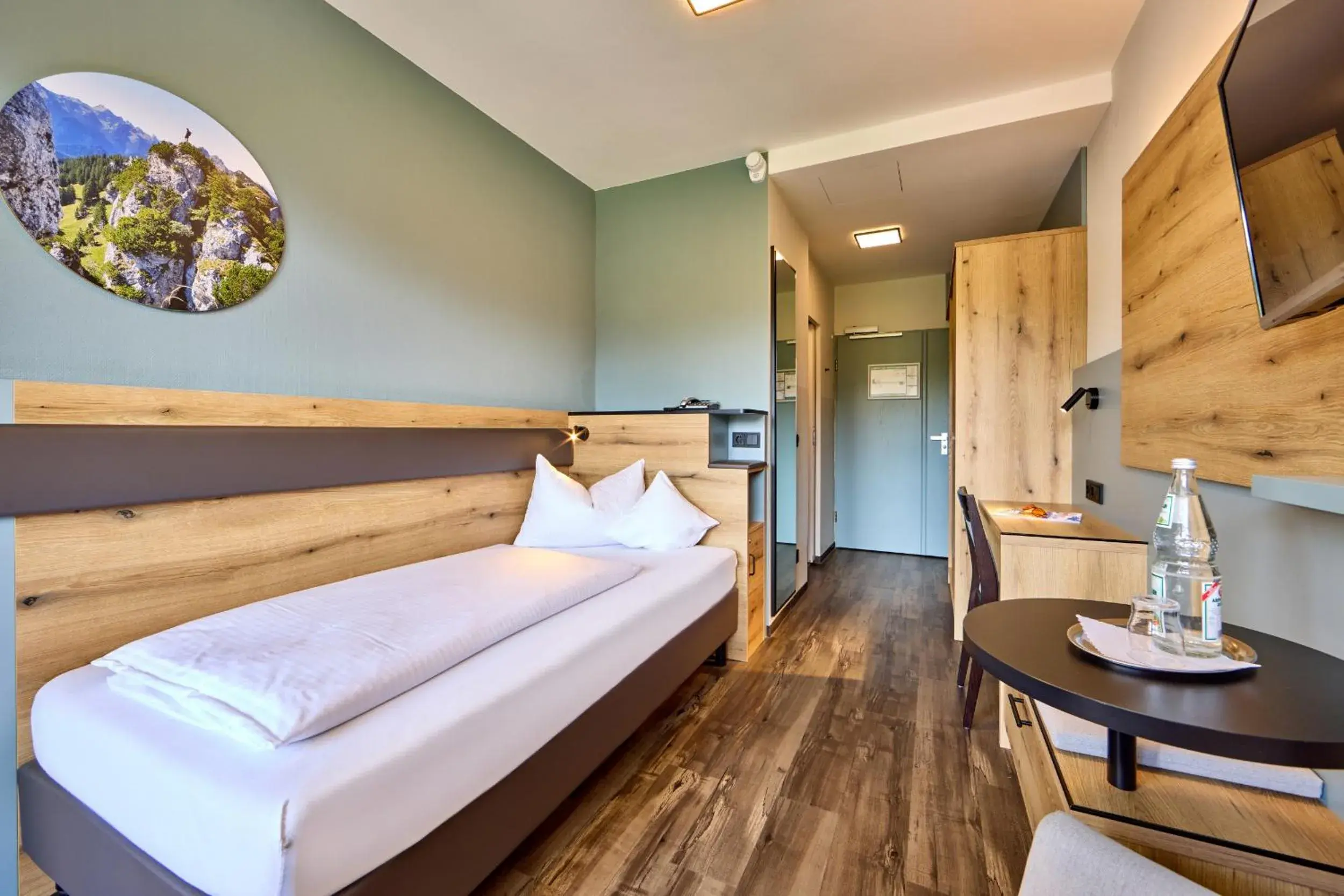 Single Room with Mountain View - single occupancy in AURA-HOTEL Saulgrub Single Room with Mountain View - single occupancy in AURA-HOTEL Saulgrub