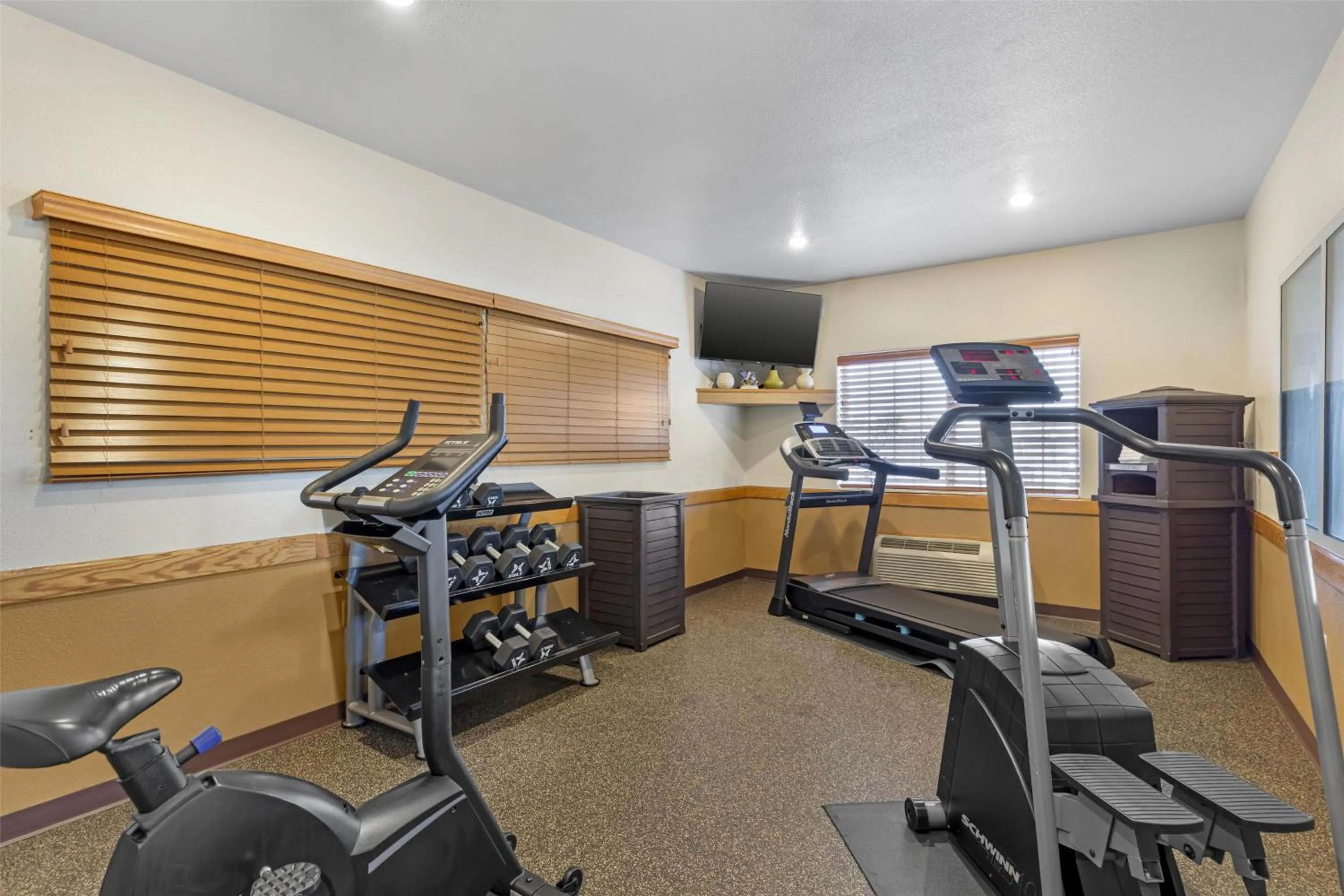 Fitness centre/facilities in Best Western Firestone Inn & Suites