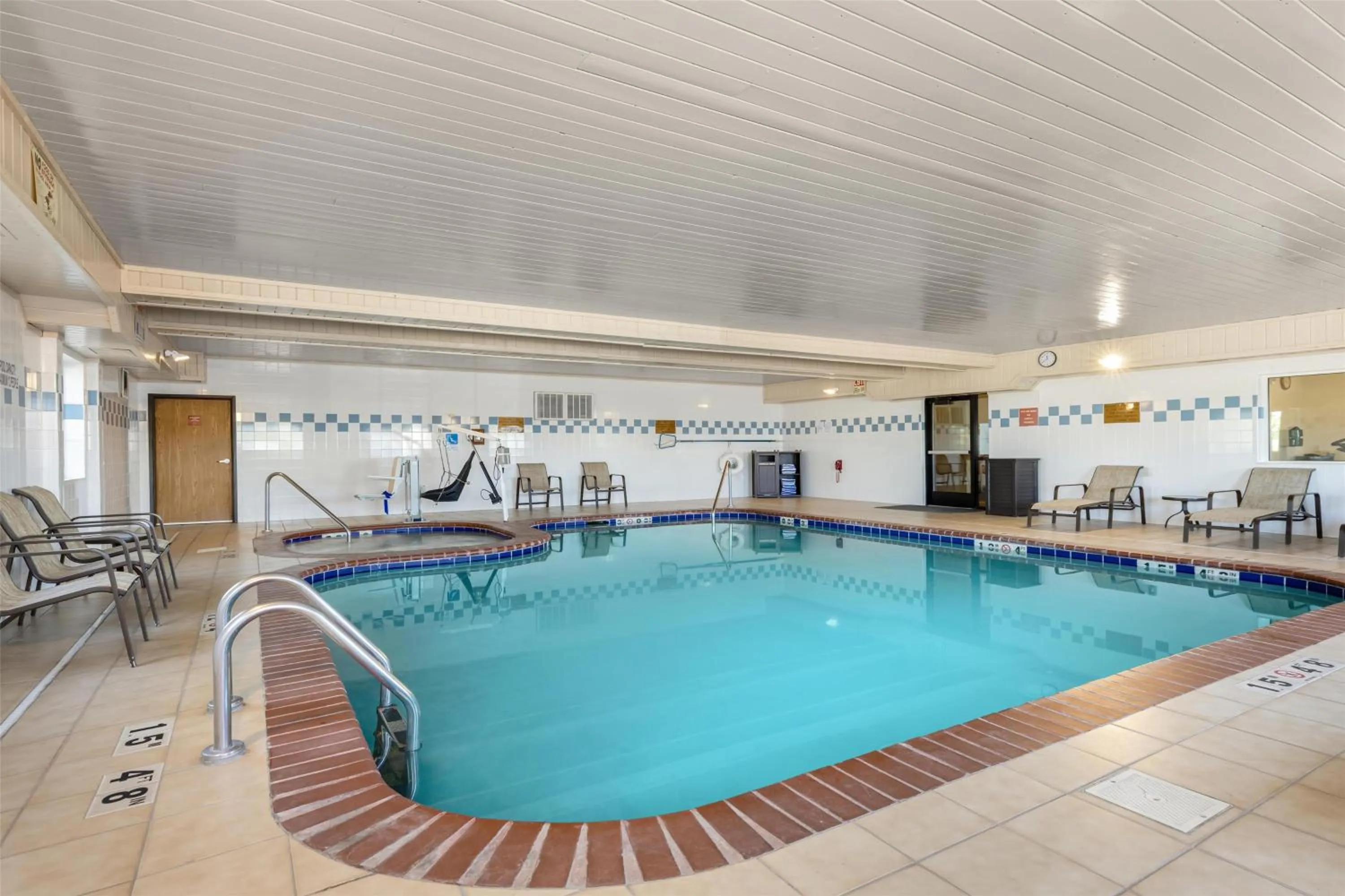 Pool view in Best Western Firestone Inn & Suites