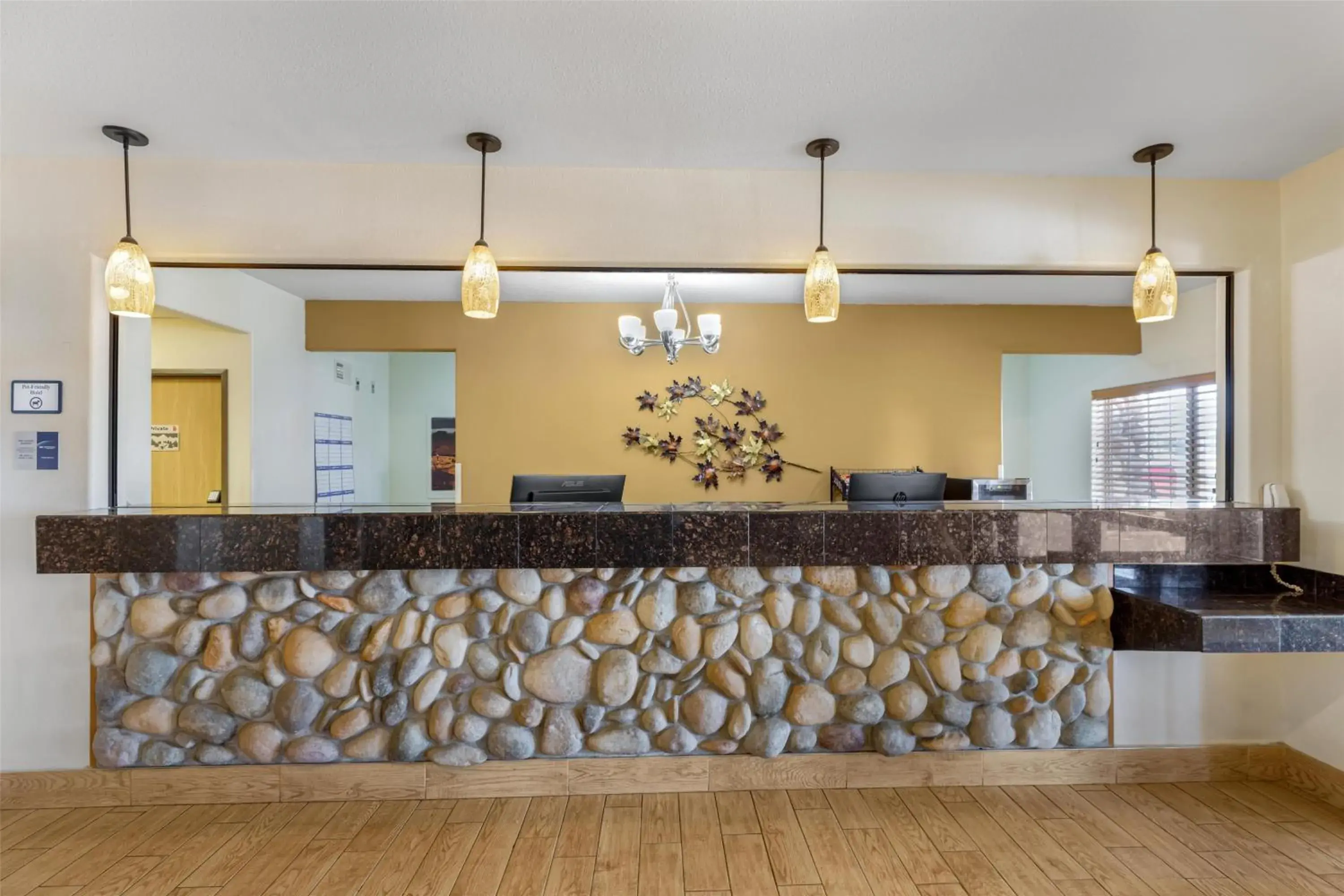 Lobby or reception in Best Western Firestone Inn & Suites Lobby or reception in Best Western Firestone Inn & Suites