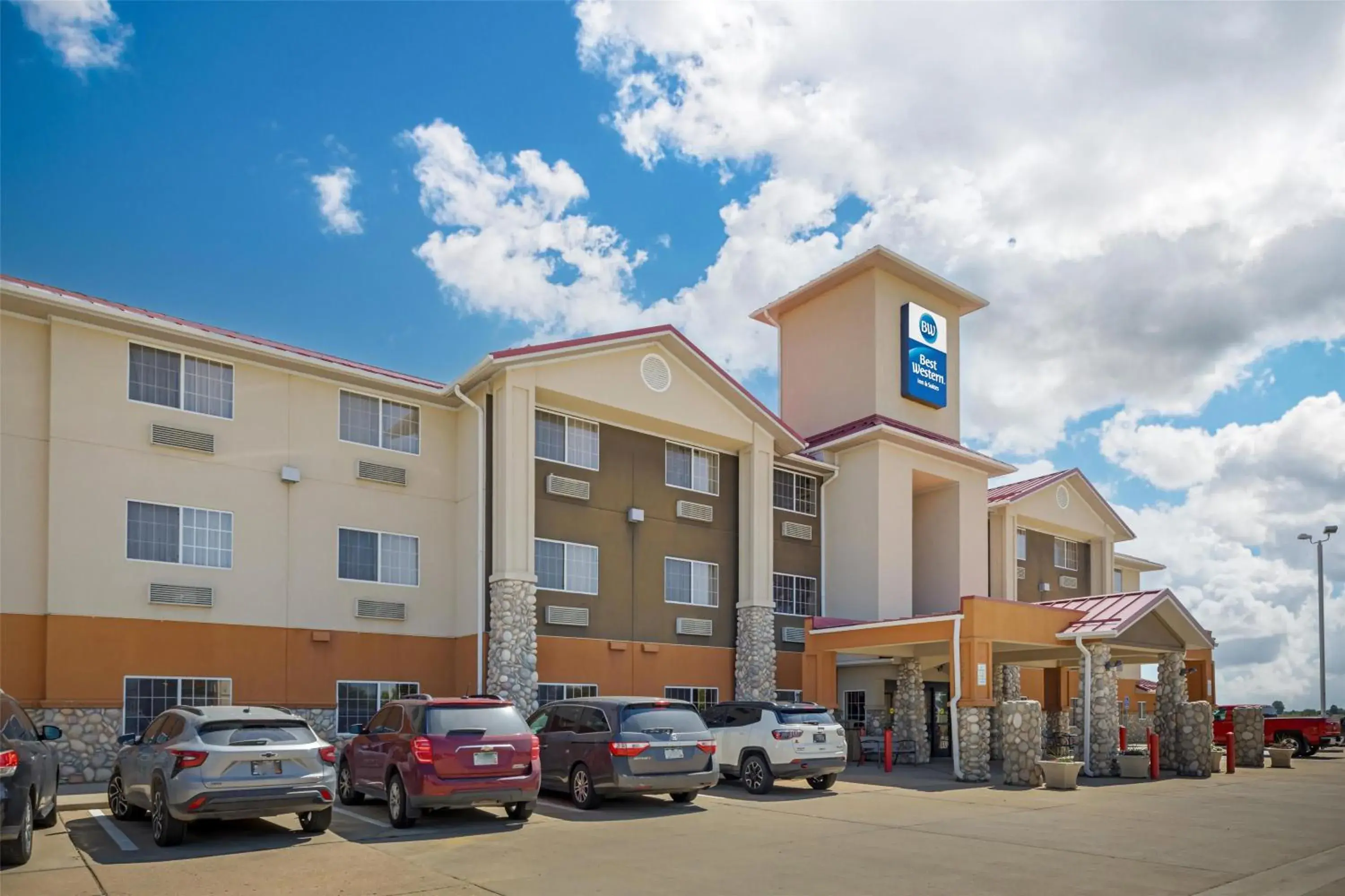 Property building in Best Western Firestone Inn & Suites Property building in Best Western Firestone Inn & Suites