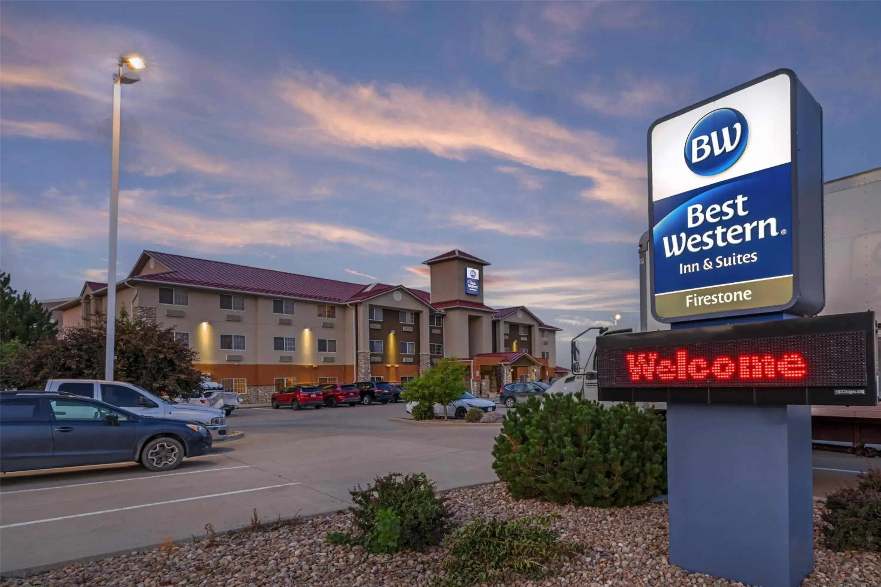 Property building in Best Western Firestone Inn & Suites Property building in Best Western Firestone Inn & Suites