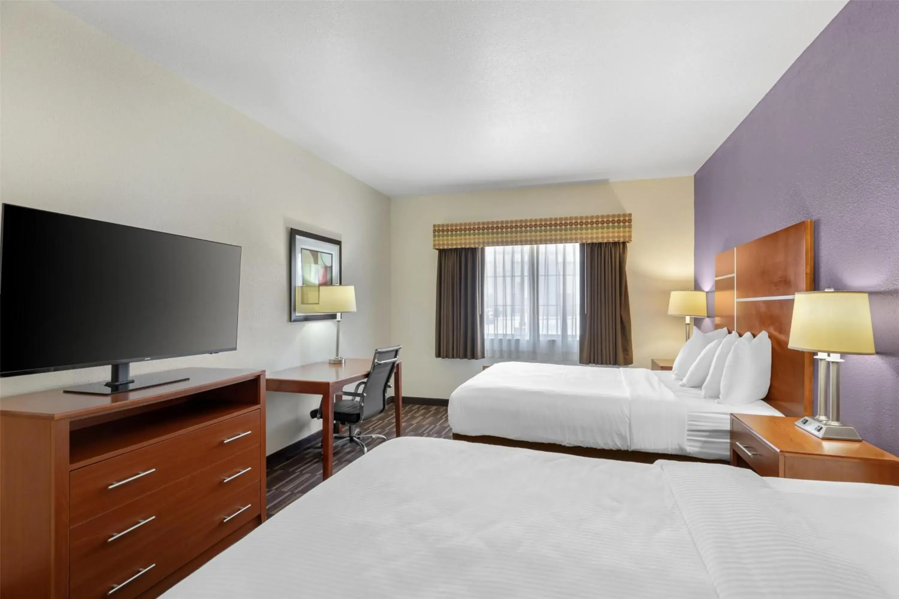 Bedroom, Bed in Best Western Firestone Inn & Suites Bedroom, Bed in Best Western Firestone Inn & Suites