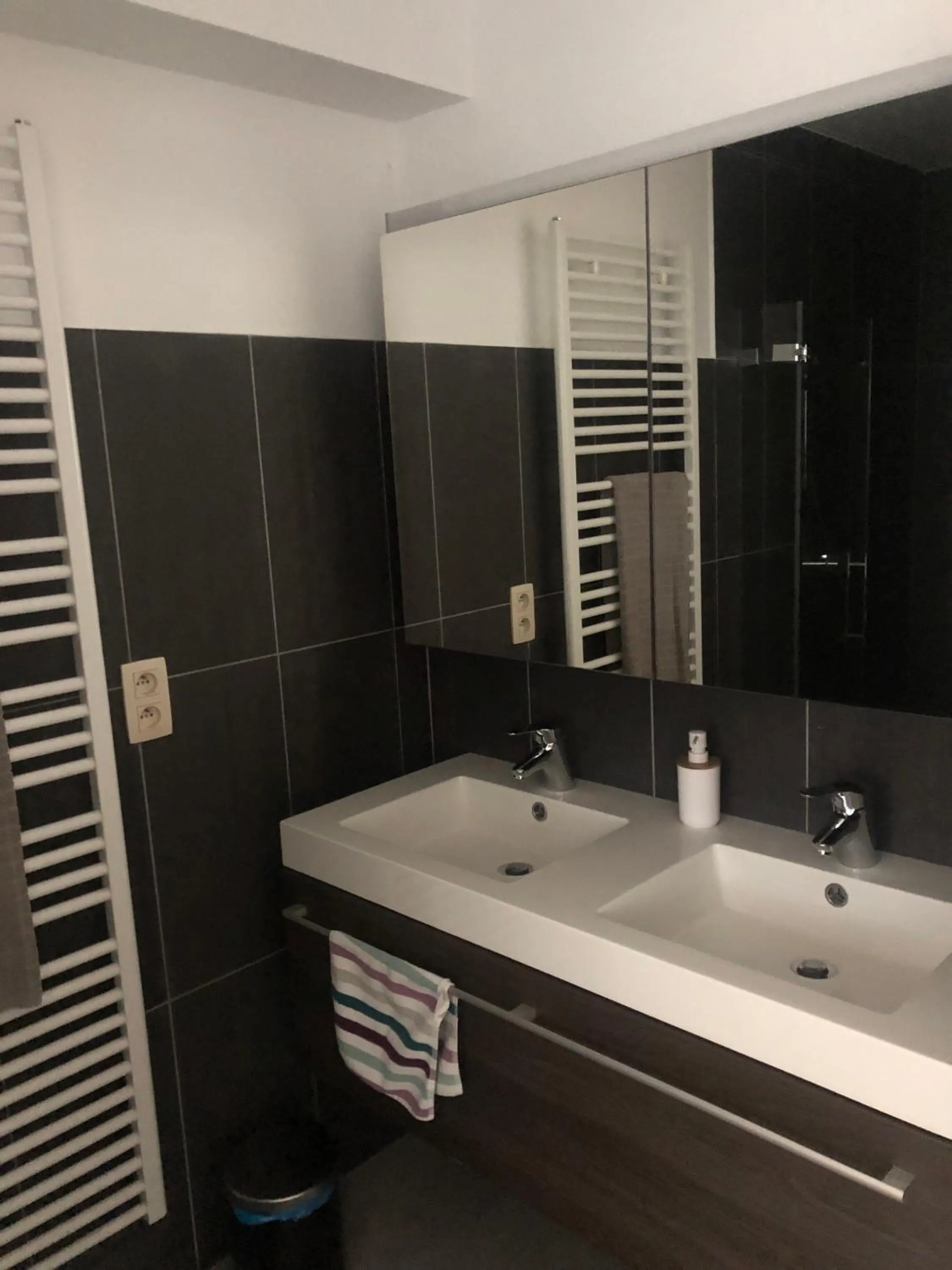 Bathroom in B&B Loft Jamar Gare Du Midi