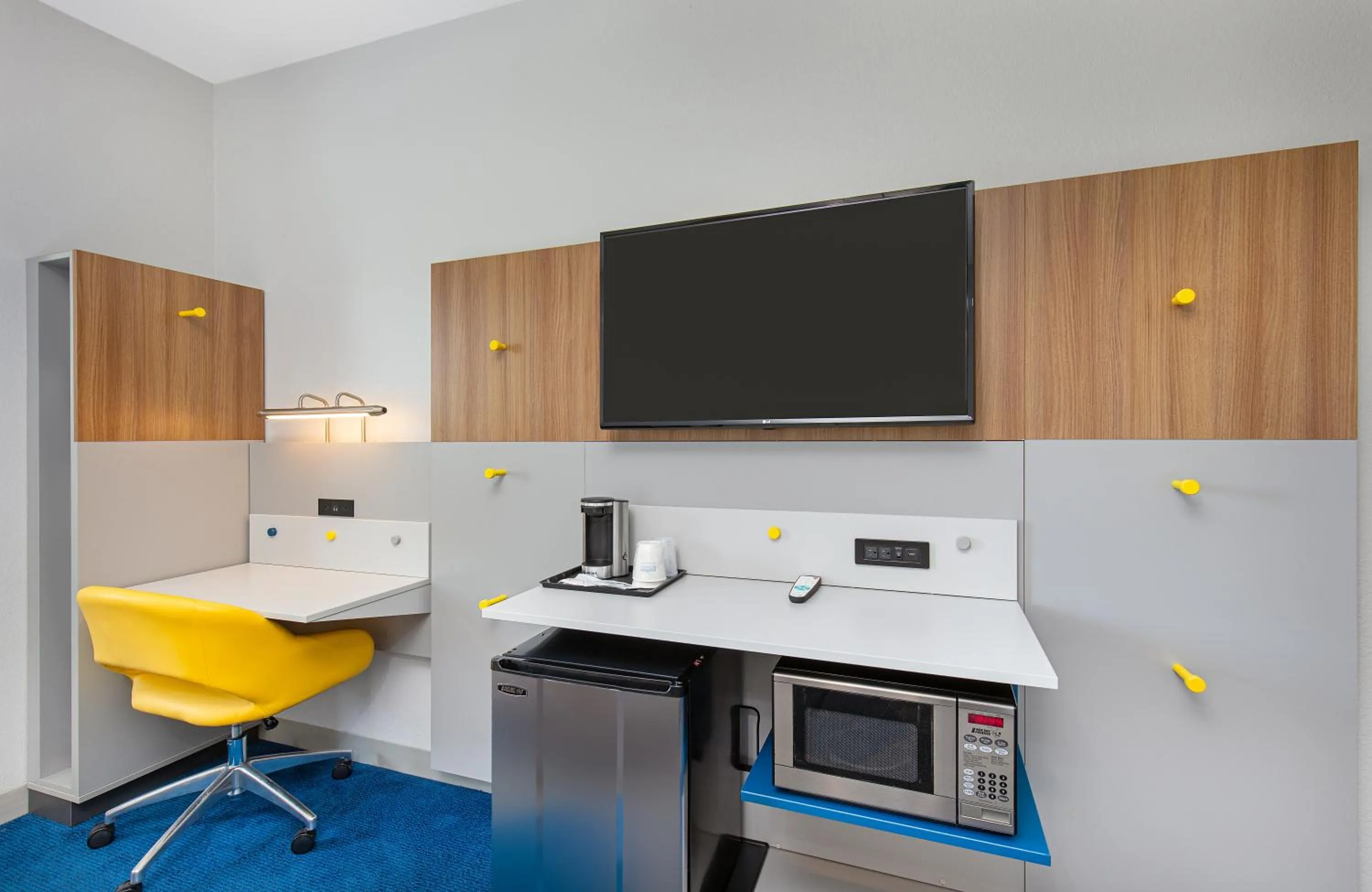 TV and multimedia in Microtel Inn & Suites Columbus North