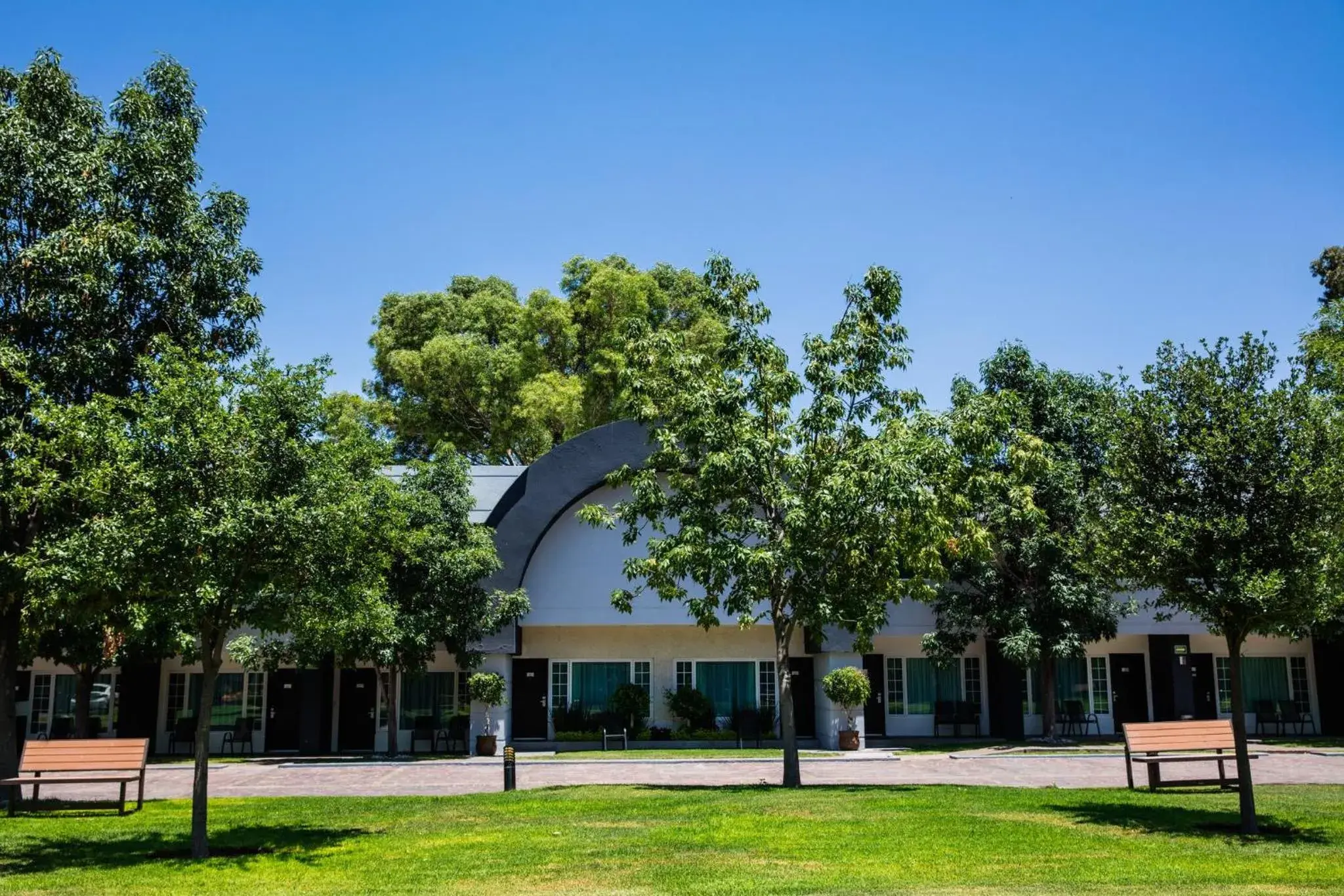 Property building in Fiesta Inn San Luis Potosi Glorieta Juarez Property building in Fiesta Inn San Luis Potosi Glorieta Juarez