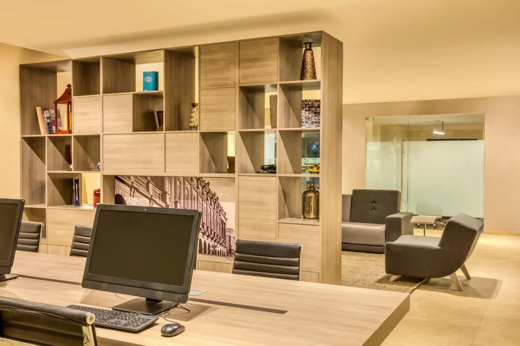 Lobby or reception in Fiesta Inn Express San Luis Potosí Oriente Lobby or reception in Fiesta Inn Express San Luis Potosí Oriente