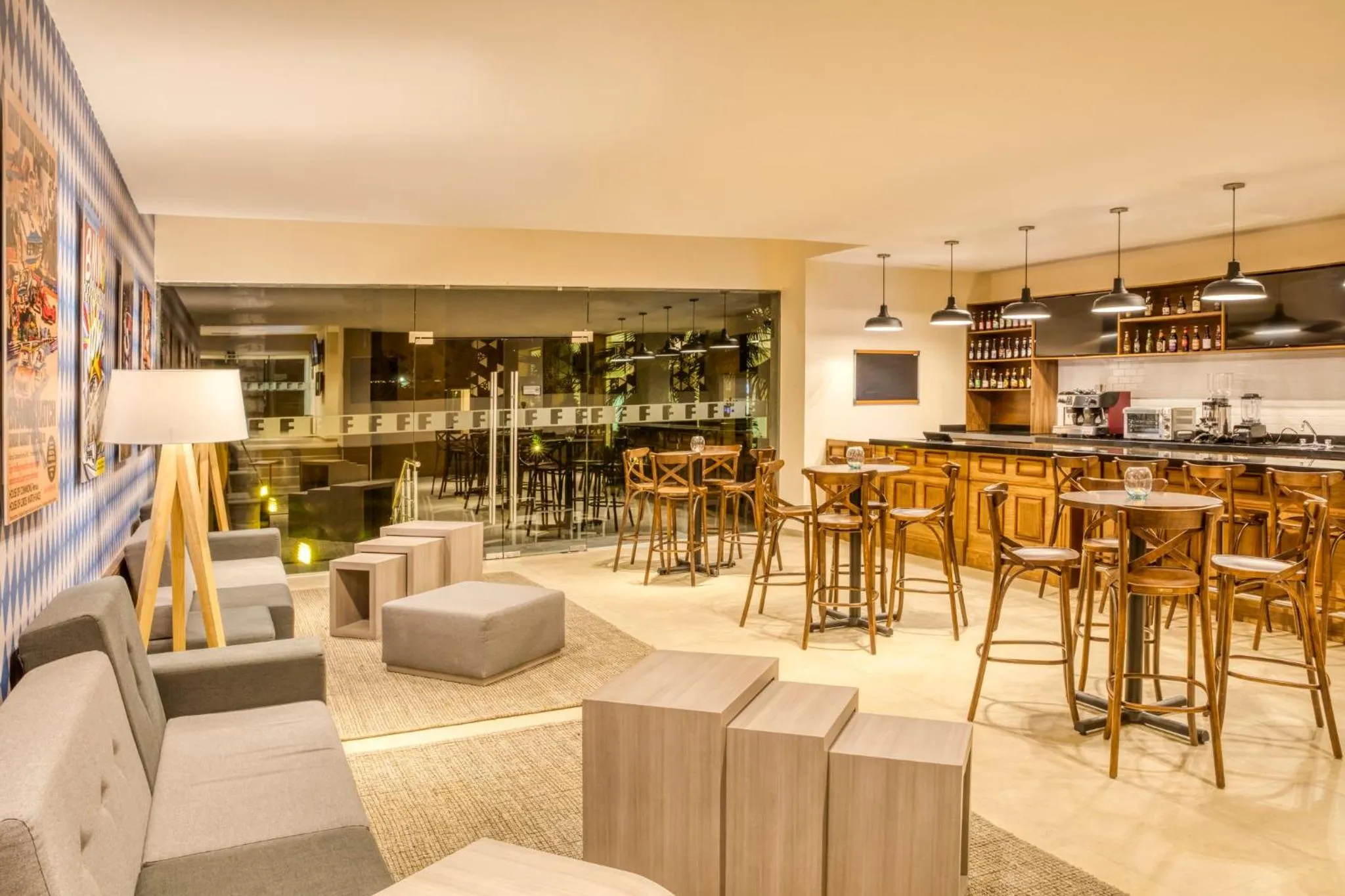 Lounge or bar in Fiesta Inn Express San Luis Potosí Oriente