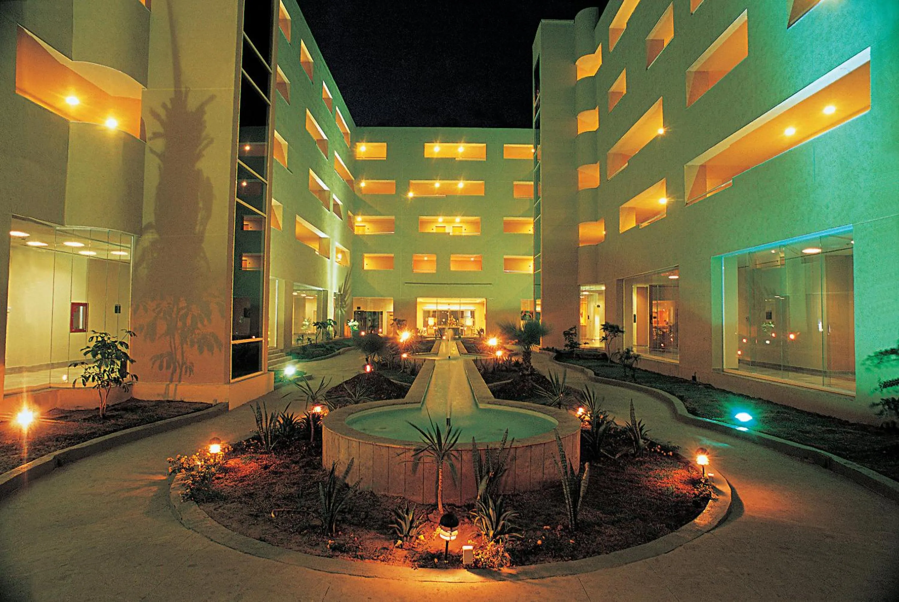 Property building in Fiesta Inn Express Hermosillo