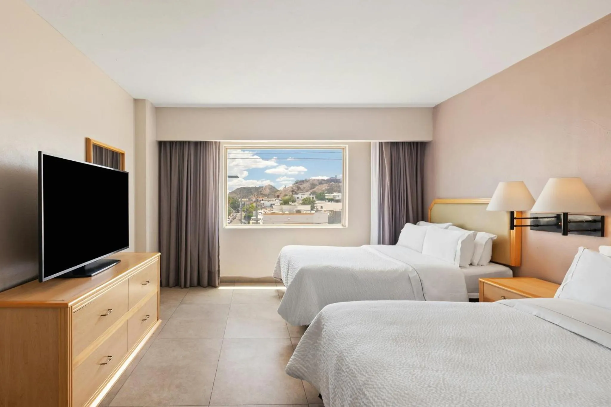 Bedroom, Bed in Fiesta Inn Express Hermosillo