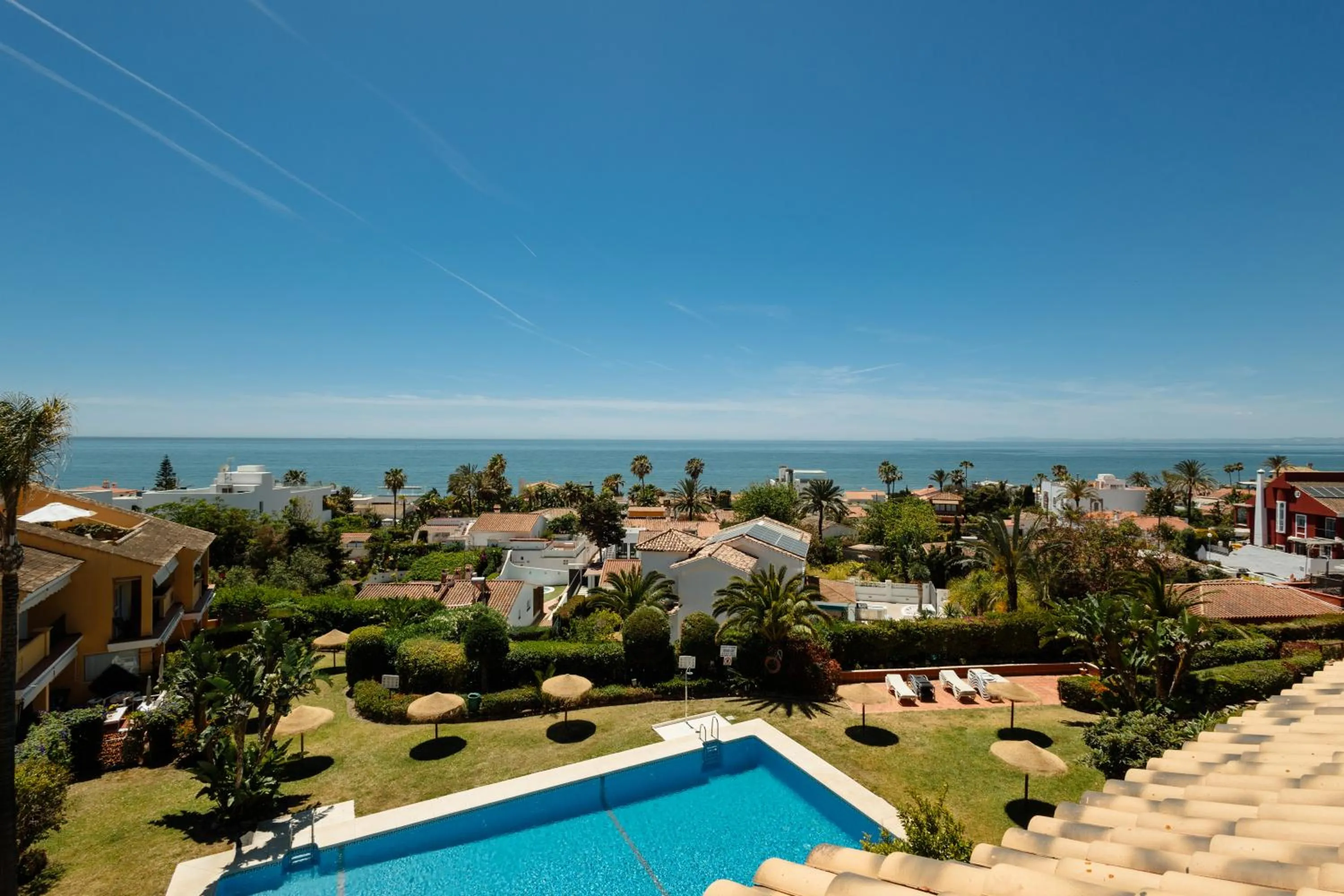 Modern beachside Penthouse with amazing sea views in Costabella, Marbella