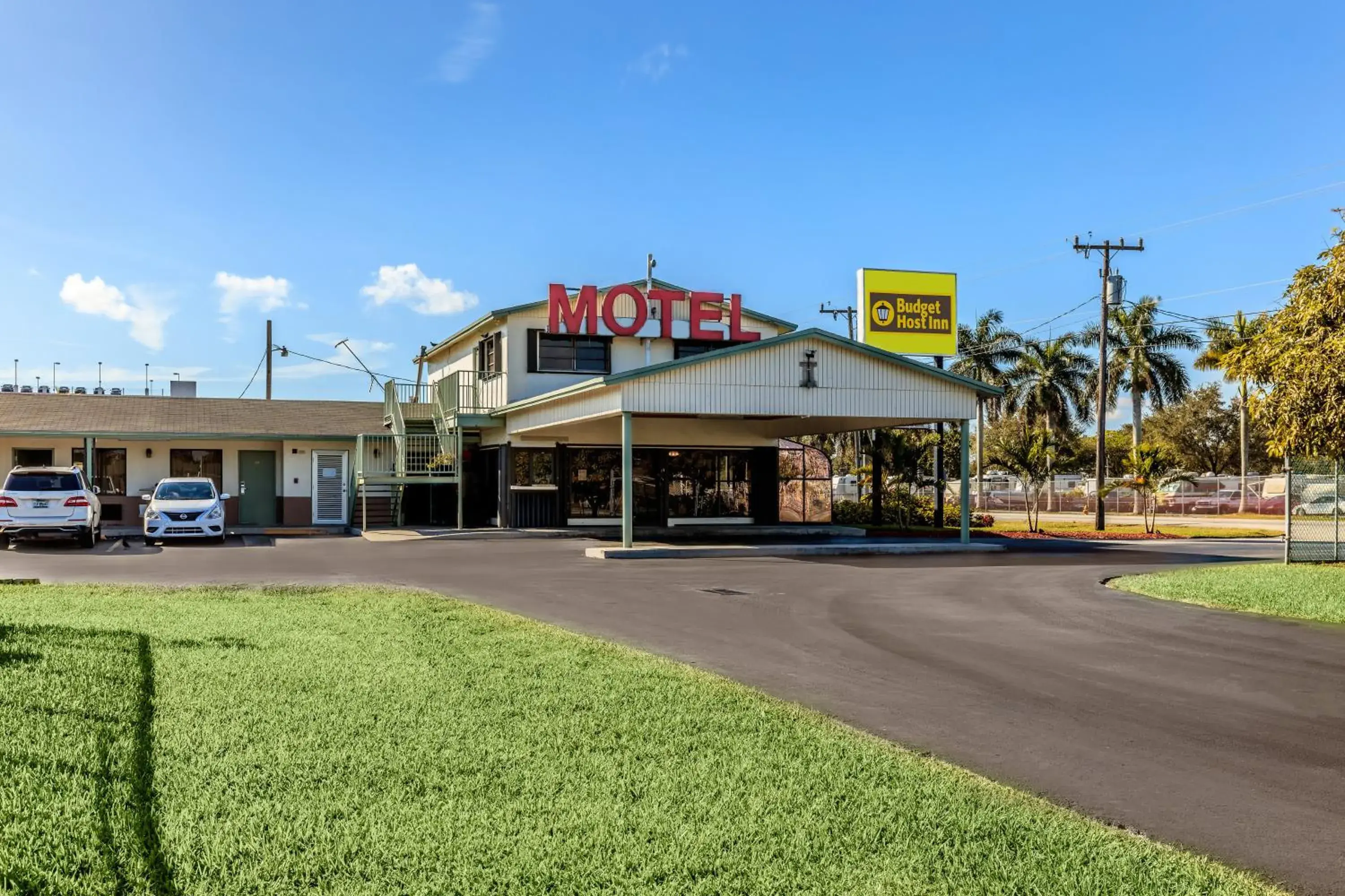 Facade/entrance, Property Building in Budget Host Inn Florida City