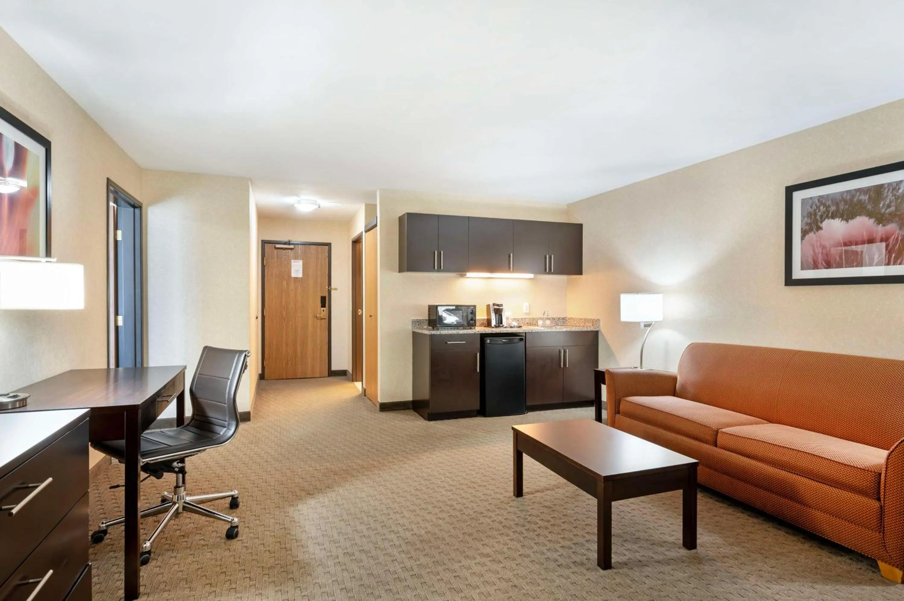 Bedroom in Best Western Plus Howe Inn