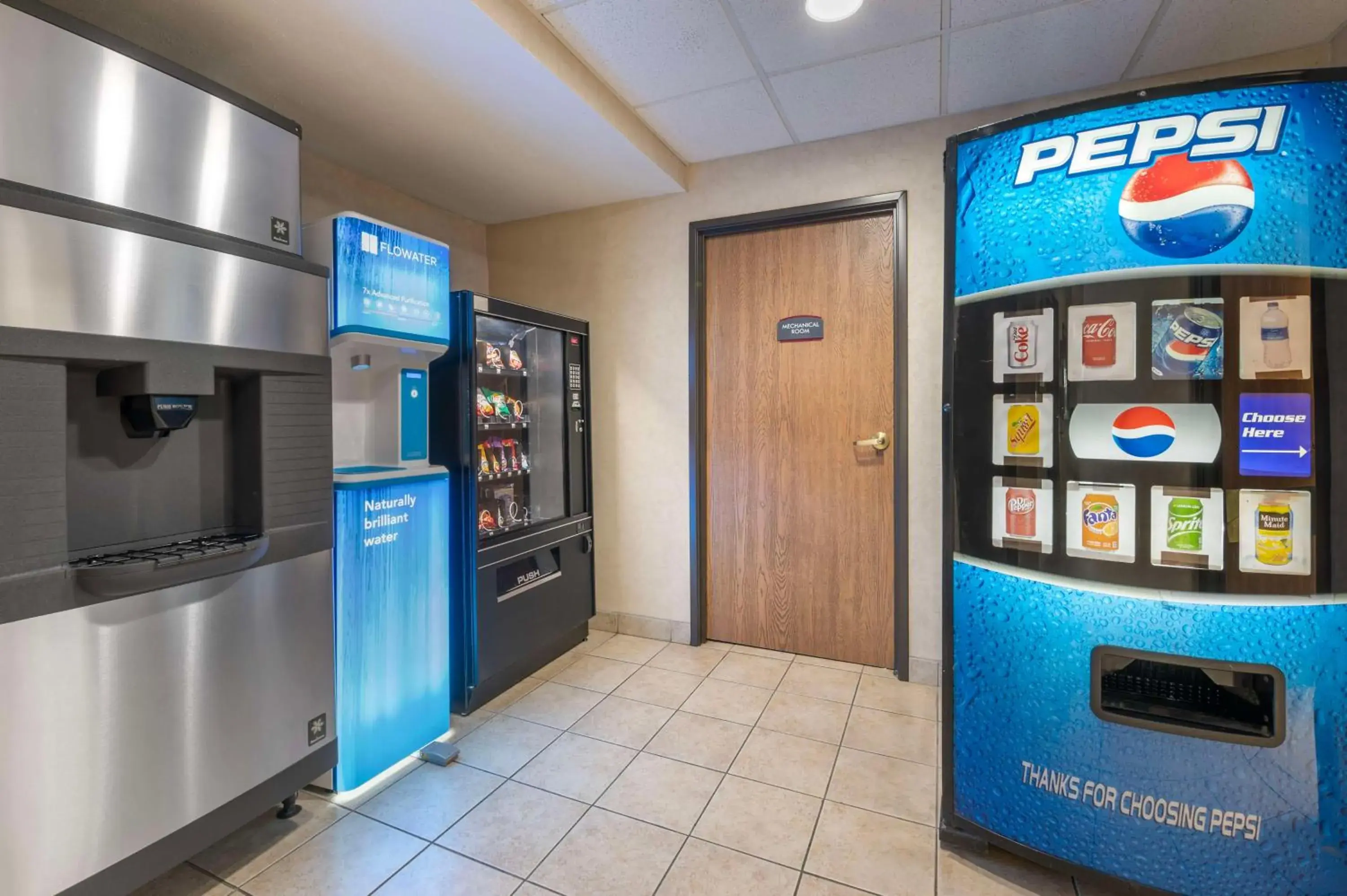 Property building in Best Western Plus Howe Inn Property building in Best Western Plus Howe Inn