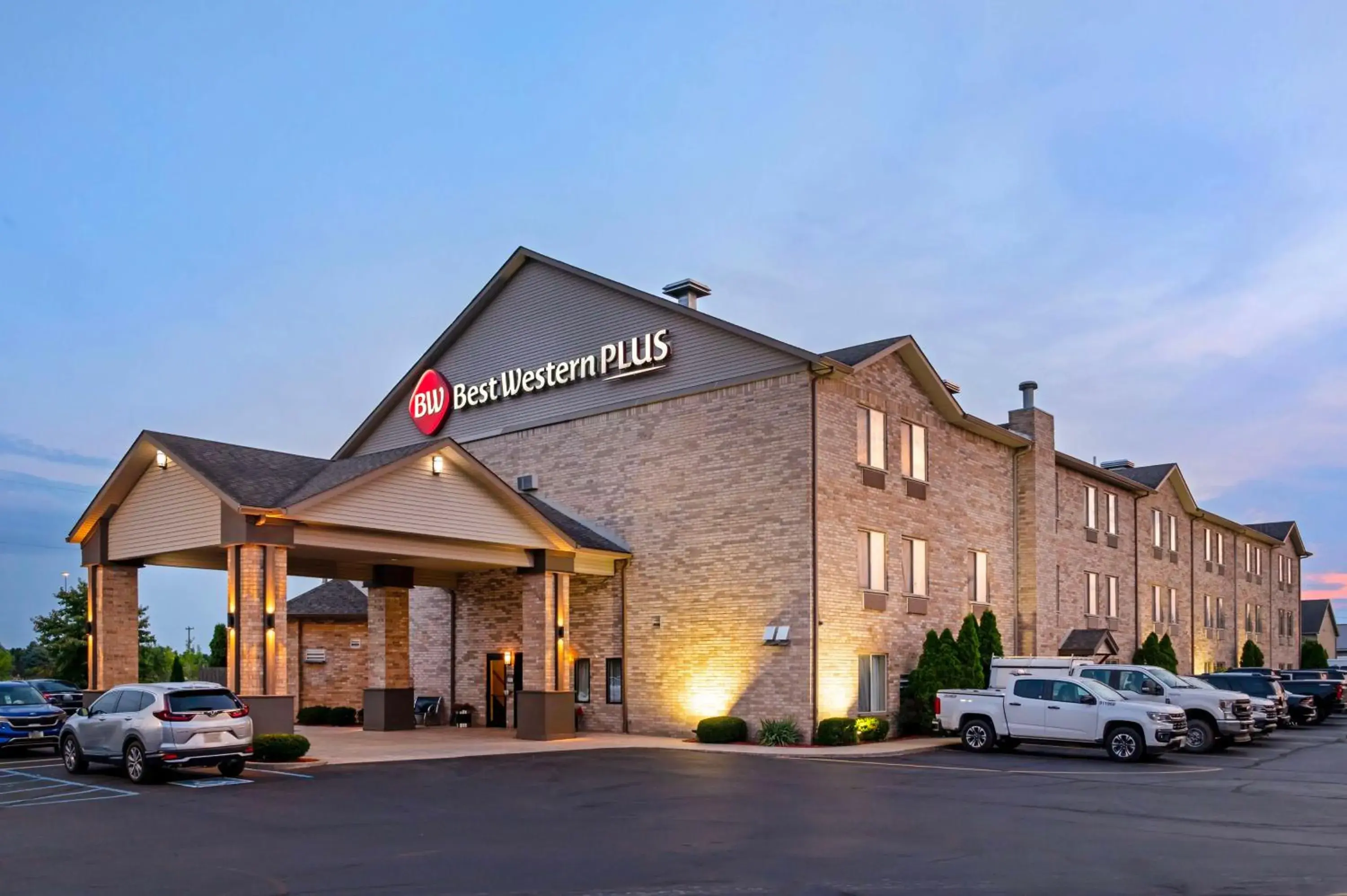 Property building in Best Western Plus Howe Inn Property building in Best Western Plus Howe Inn