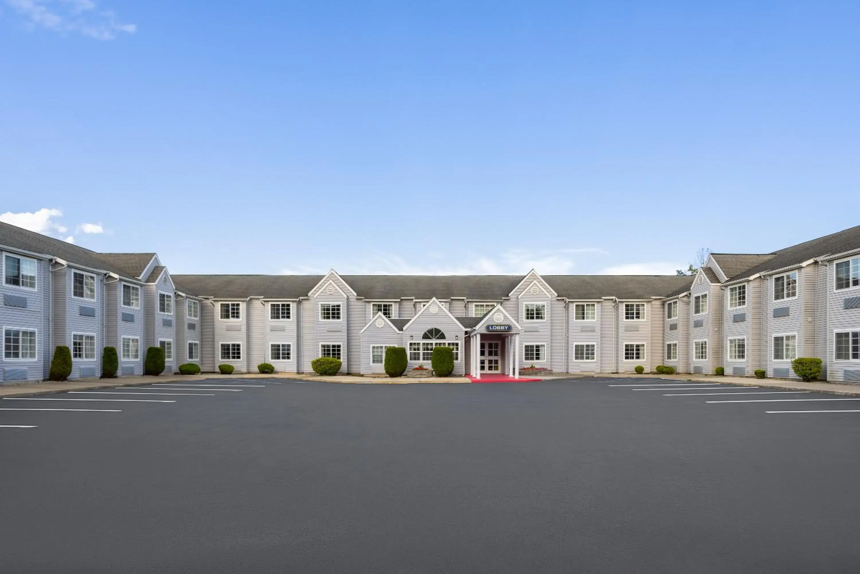 Property building in Microtel Inn by Wyndham - Albany Airport Property building in Microtel Inn by Wyndham - Albany Airport