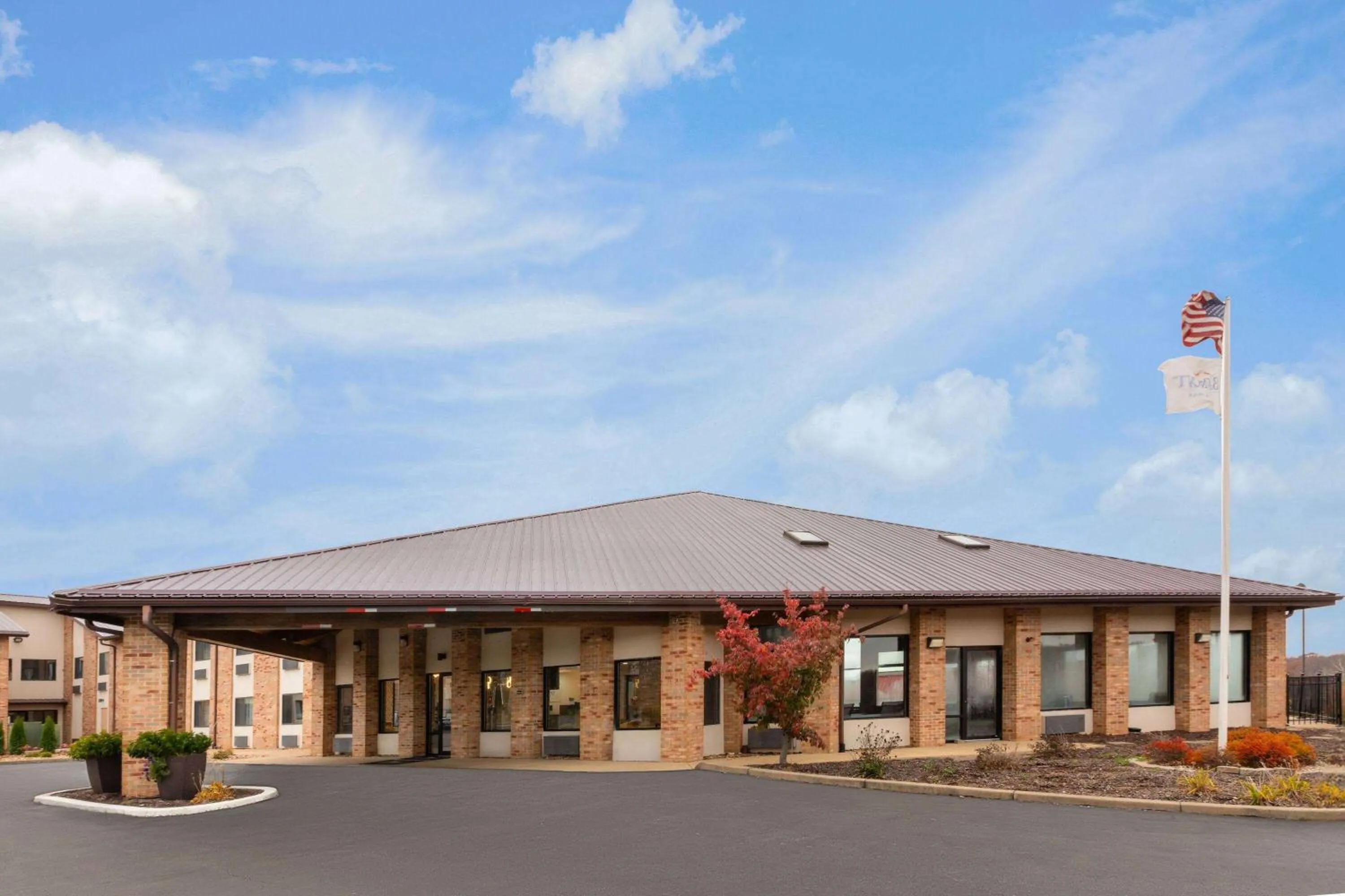 Property building in Baymont by Wyndham Warrenton