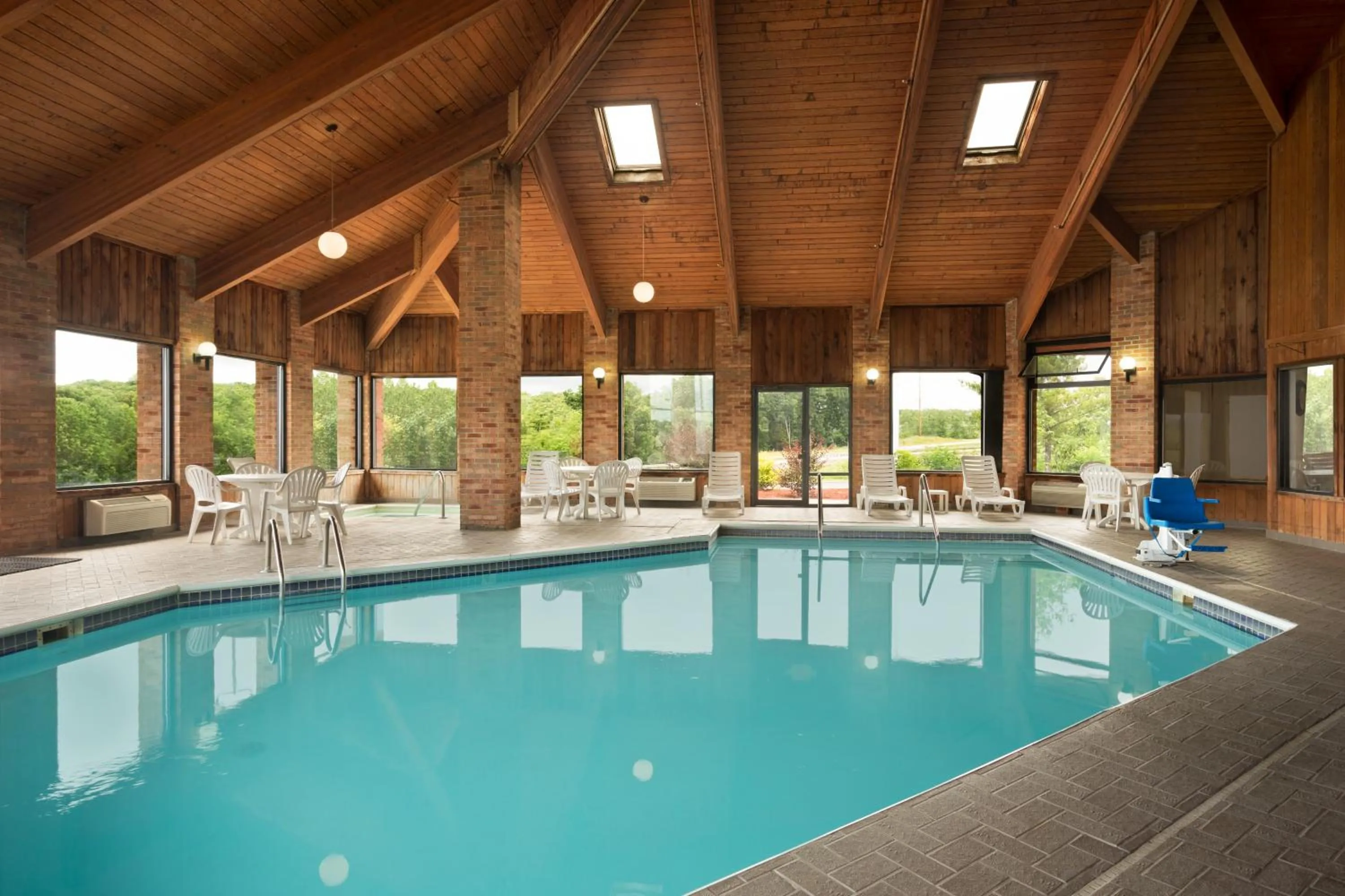 Swimming pool in Baymont by Wyndham Warrenton