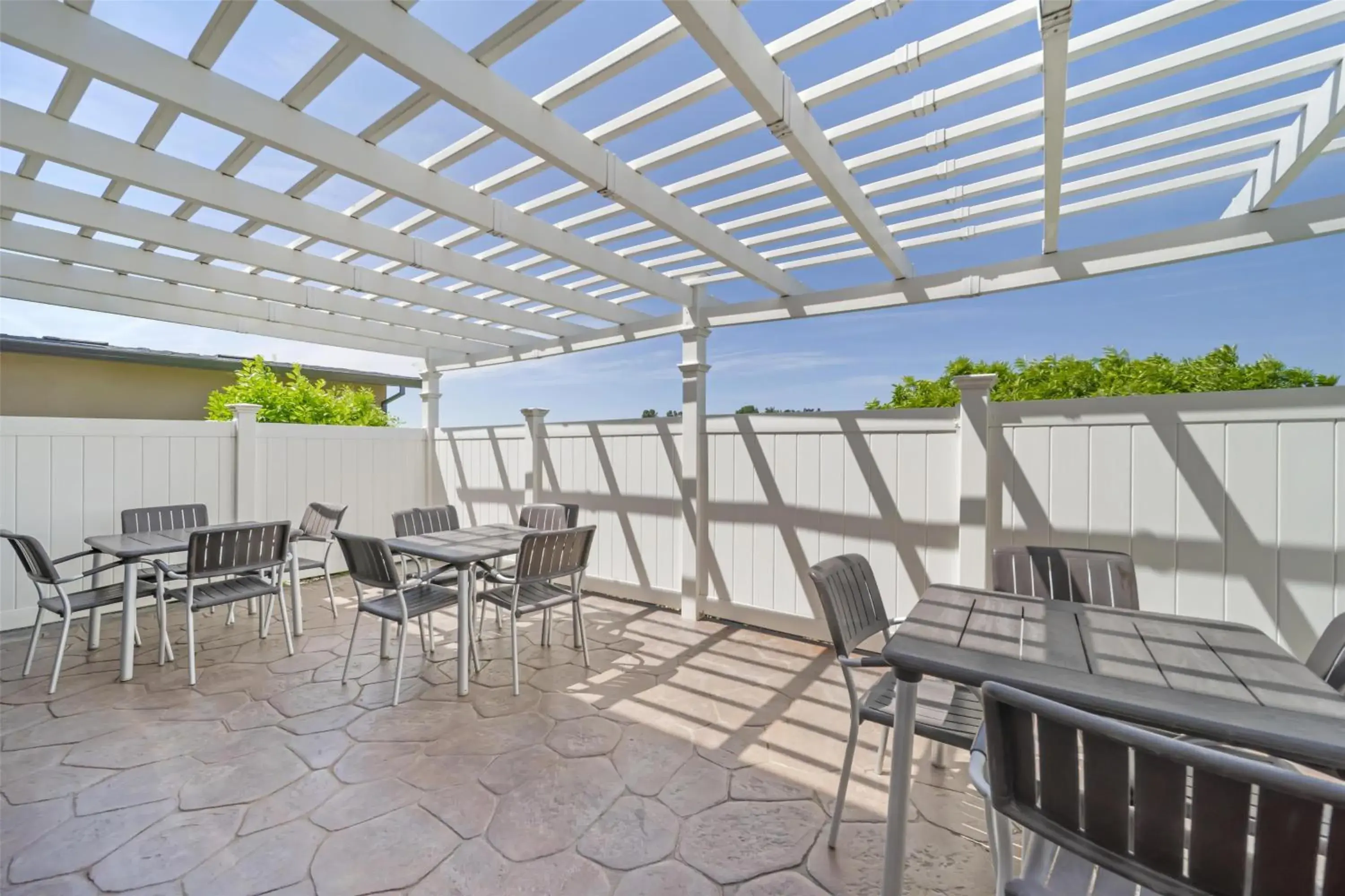 Property building in Best Western Antelope Inn & Suites Property building in Best Western Antelope Inn & Suites