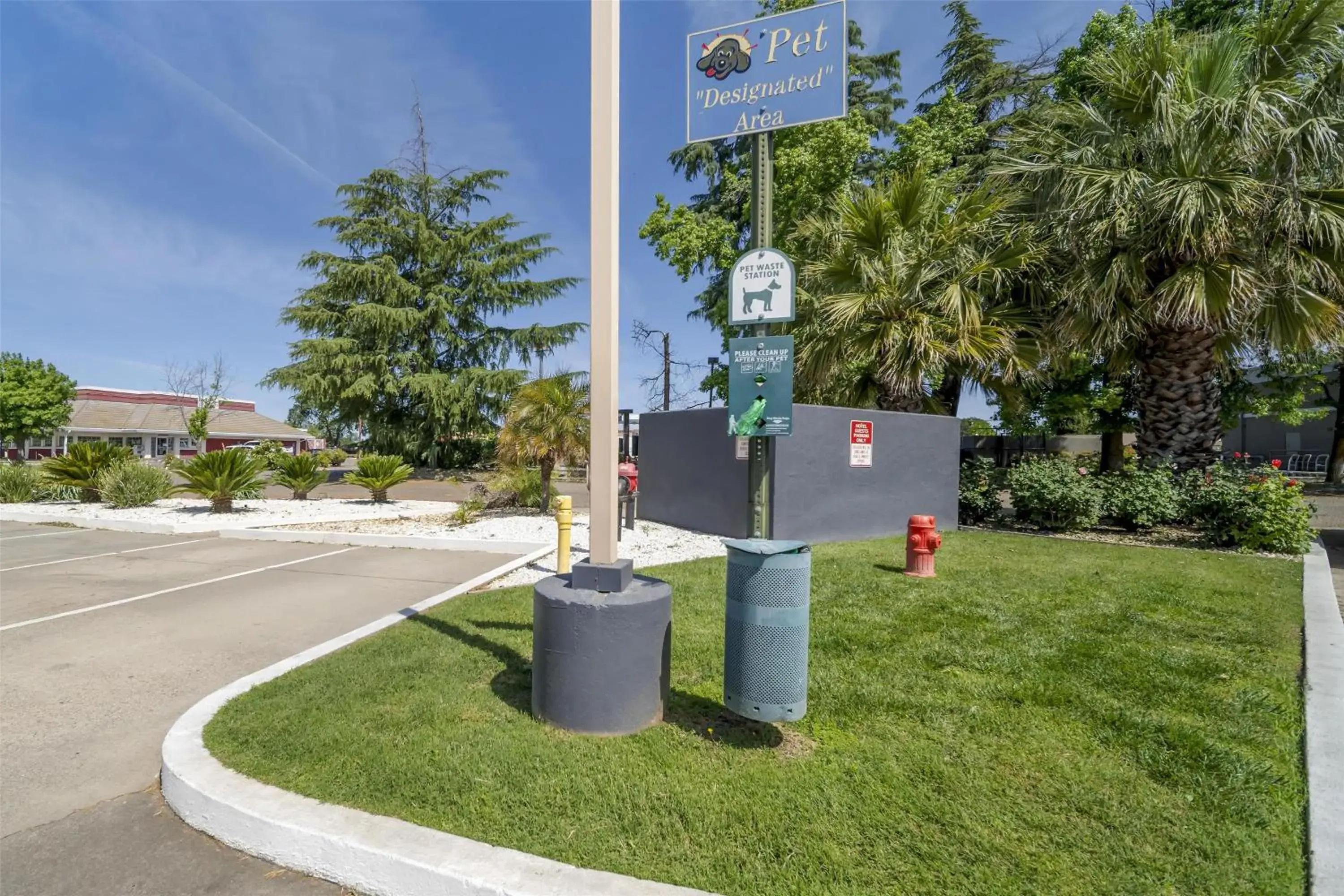 Property building in Best Western Antelope Inn & Suites Property building in Best Western Antelope Inn & Suites