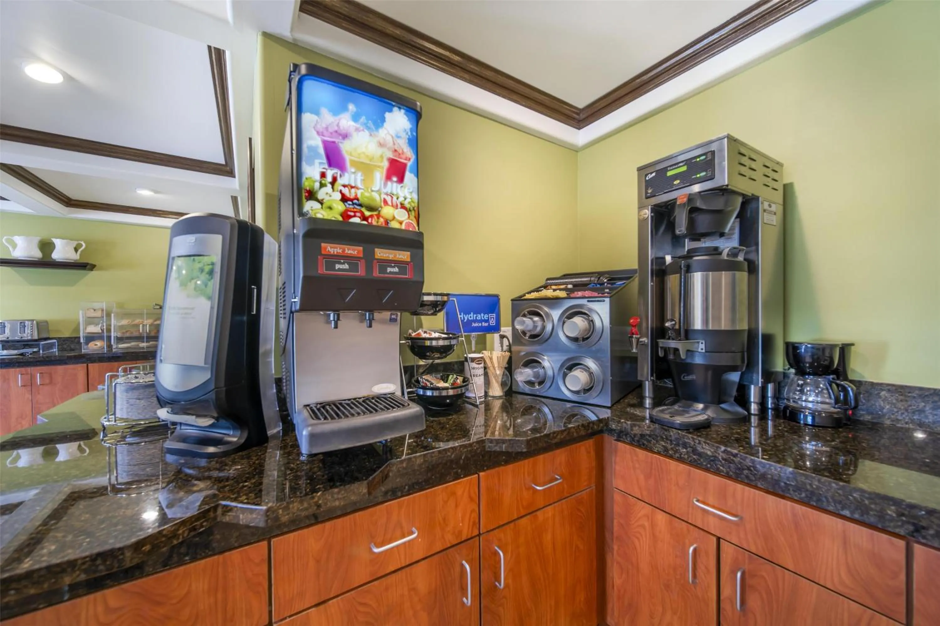 Breakfast in Best Western Antelope Inn & Suites