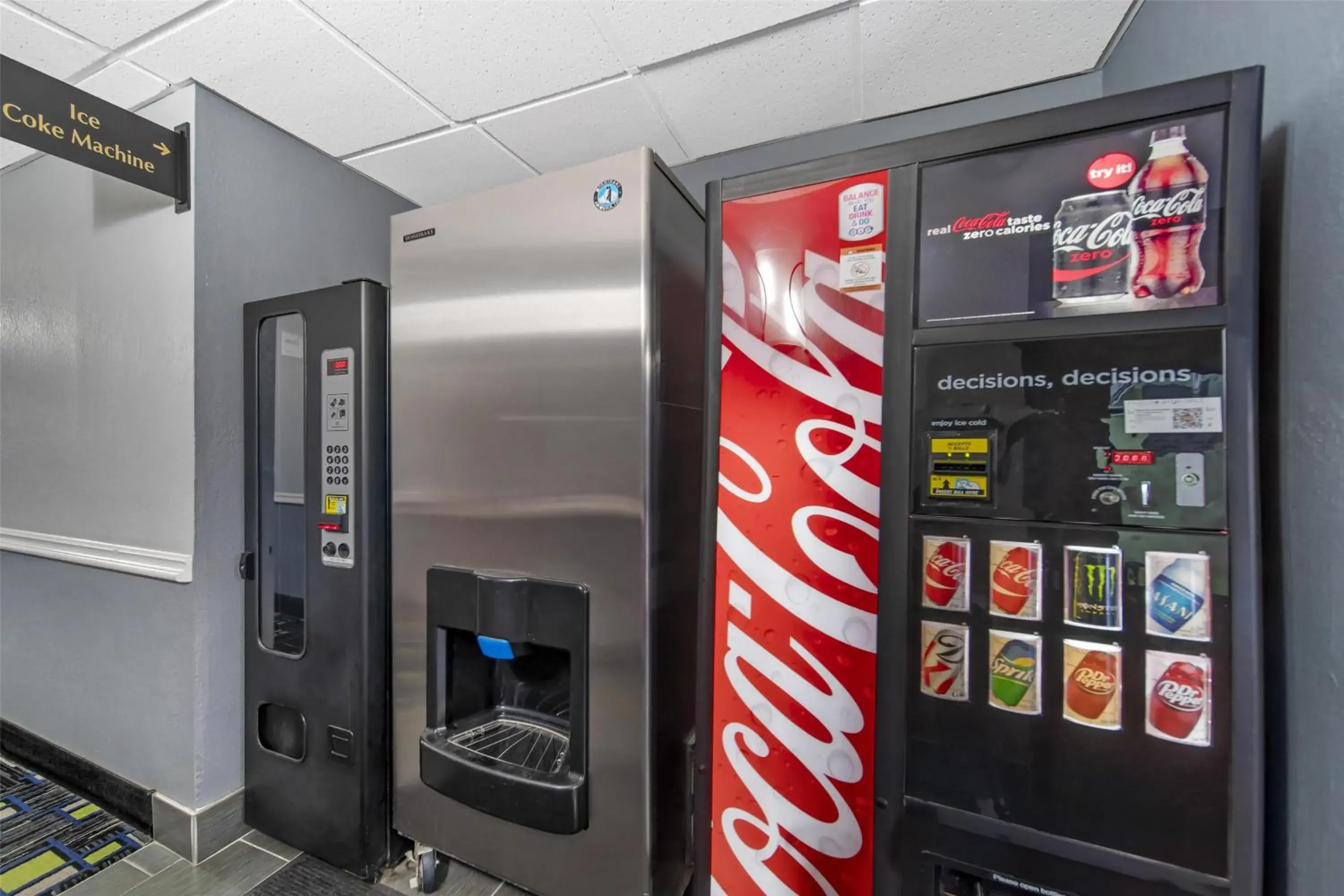 Property building in Best Western Antelope Inn & Suites Property building in Best Western Antelope Inn & Suites