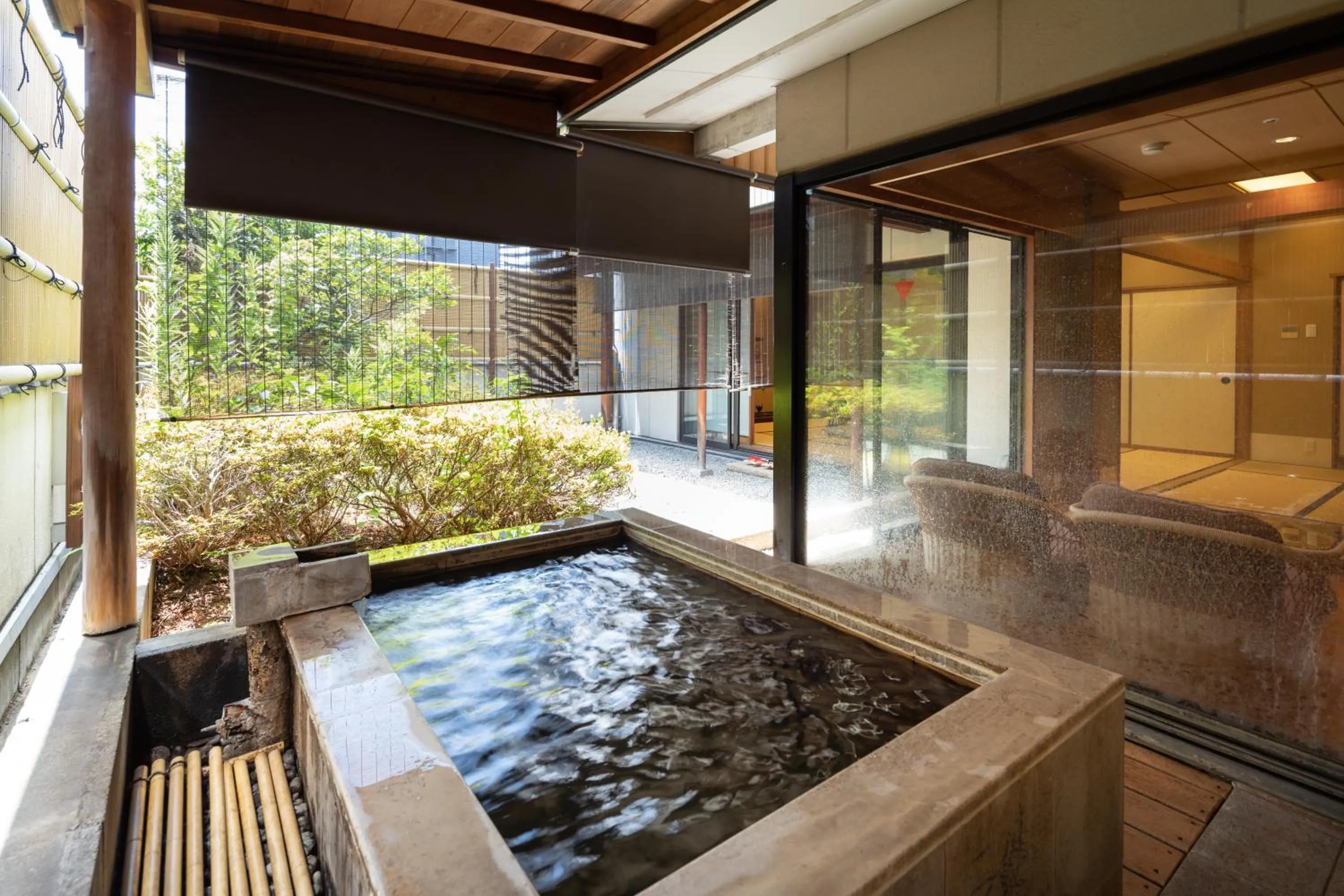 Inner courtyard view in Hotel Danrokan