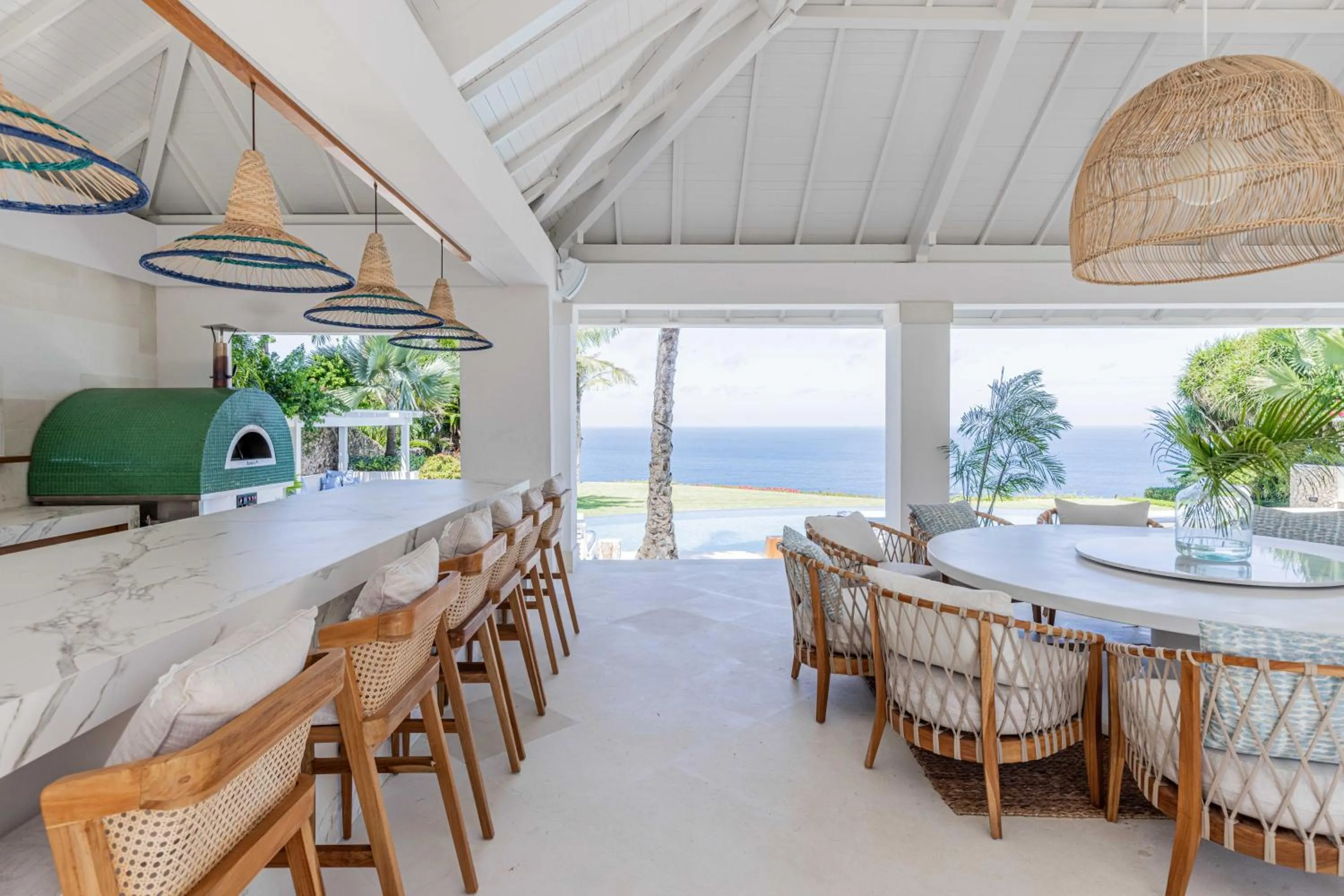 Seating area in The Ungasan Clifftop Resort