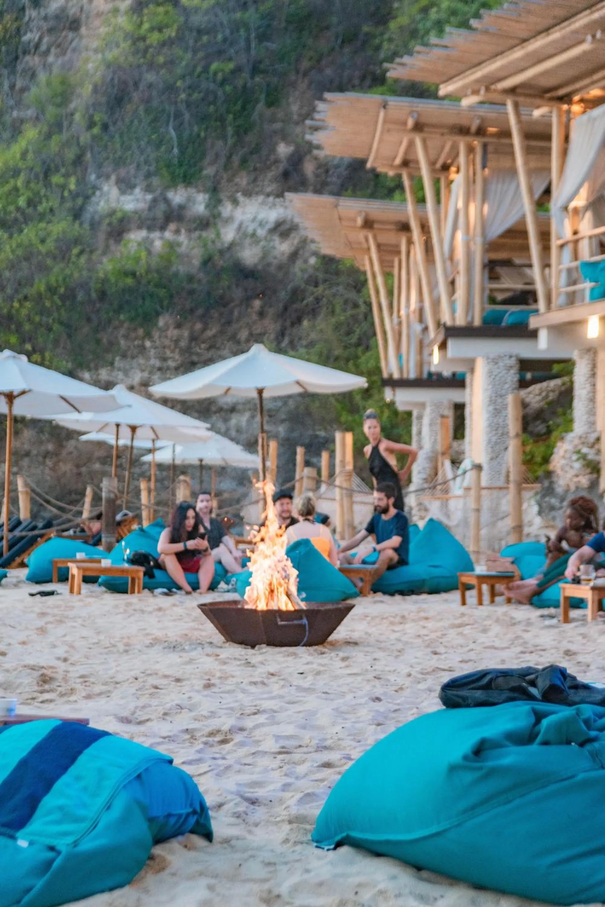 Restaurant/places to eat in The Ungasan Clifftop Resort