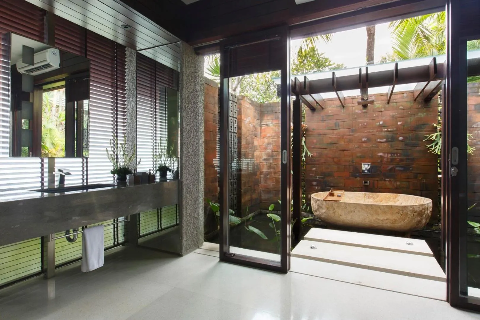 Bathroom in The Ungasan Clifftop Resort