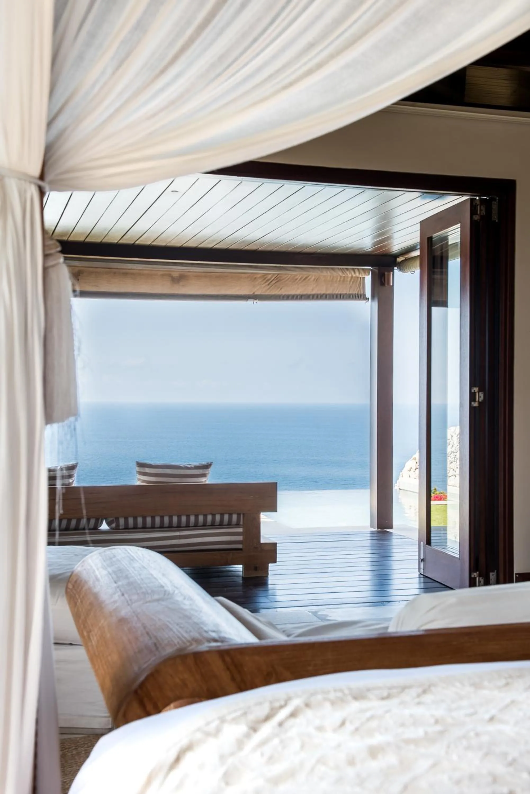 Bed in The Ungasan Clifftop Resort