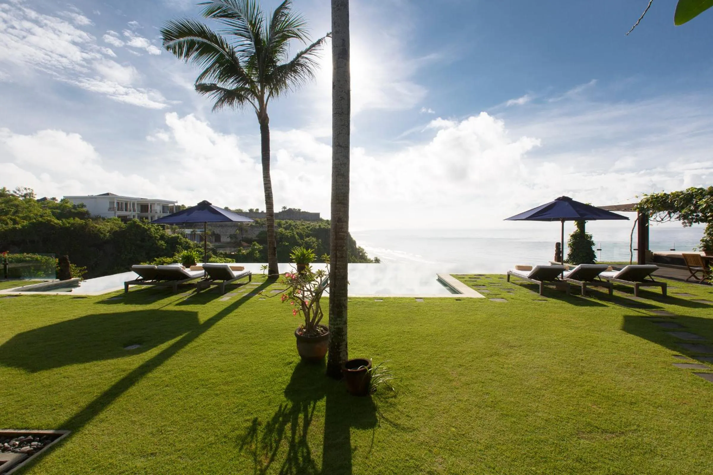 Garden view in The Ungasan Clifftop Resort