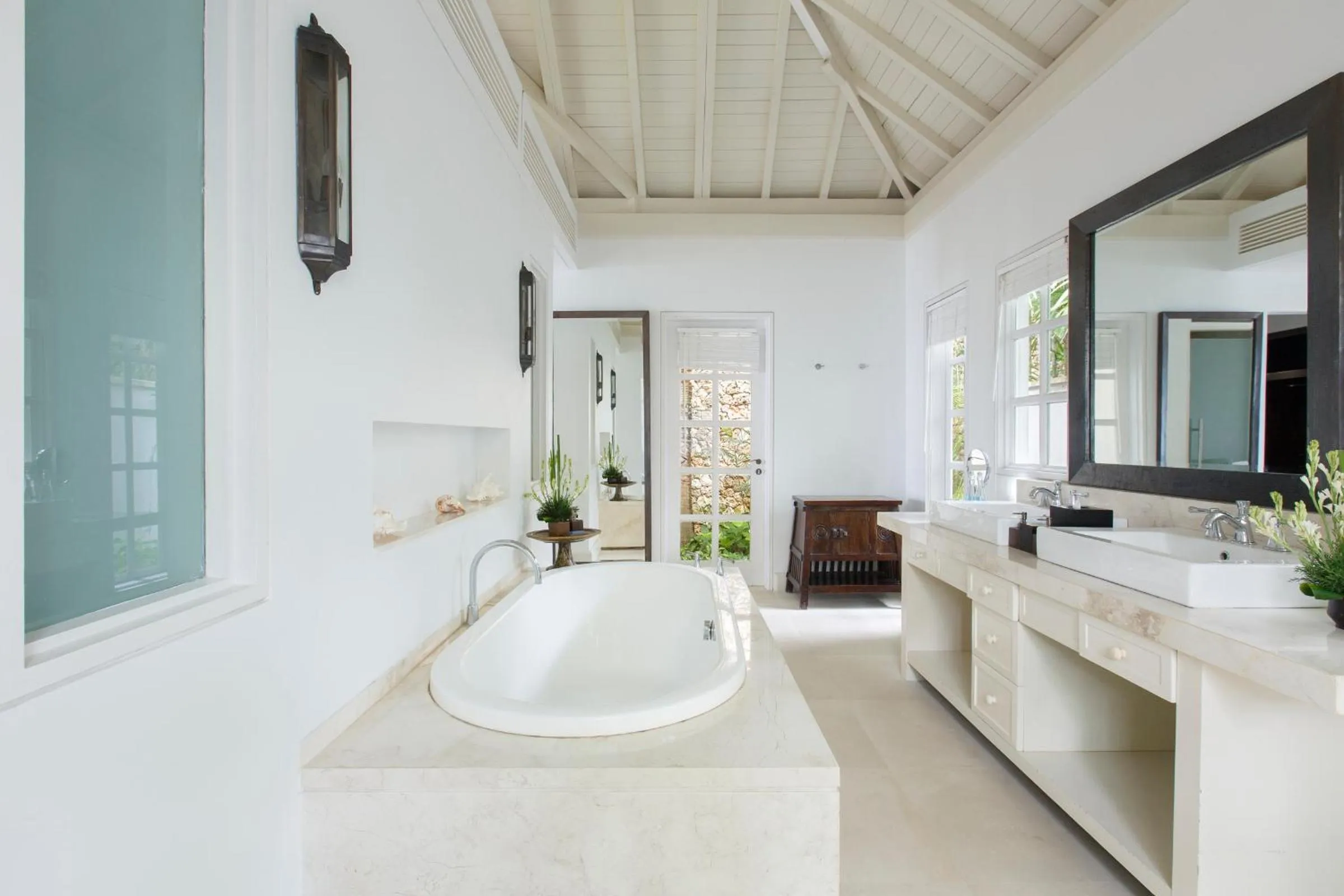Bathroom in The Ungasan Clifftop Resort