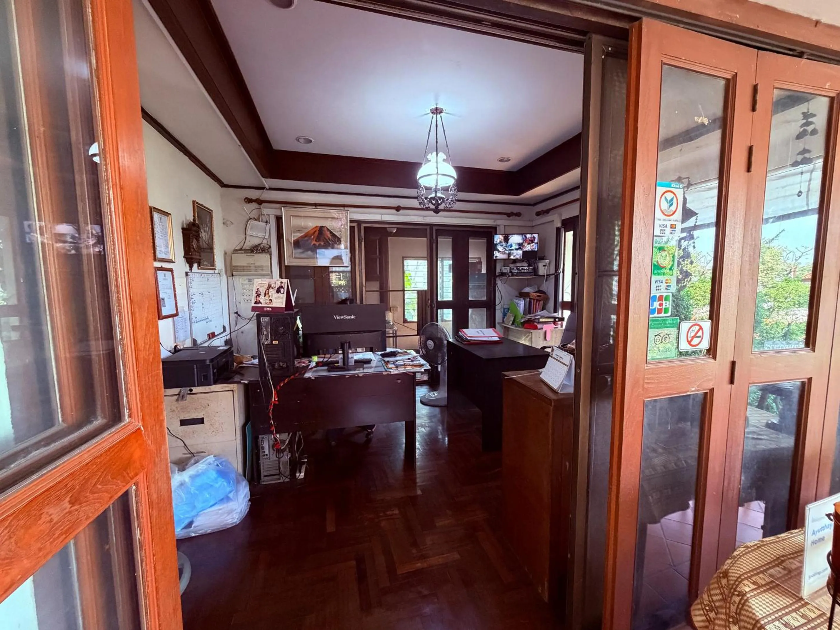 Lobby or reception in Ayutthaya Garden River Home