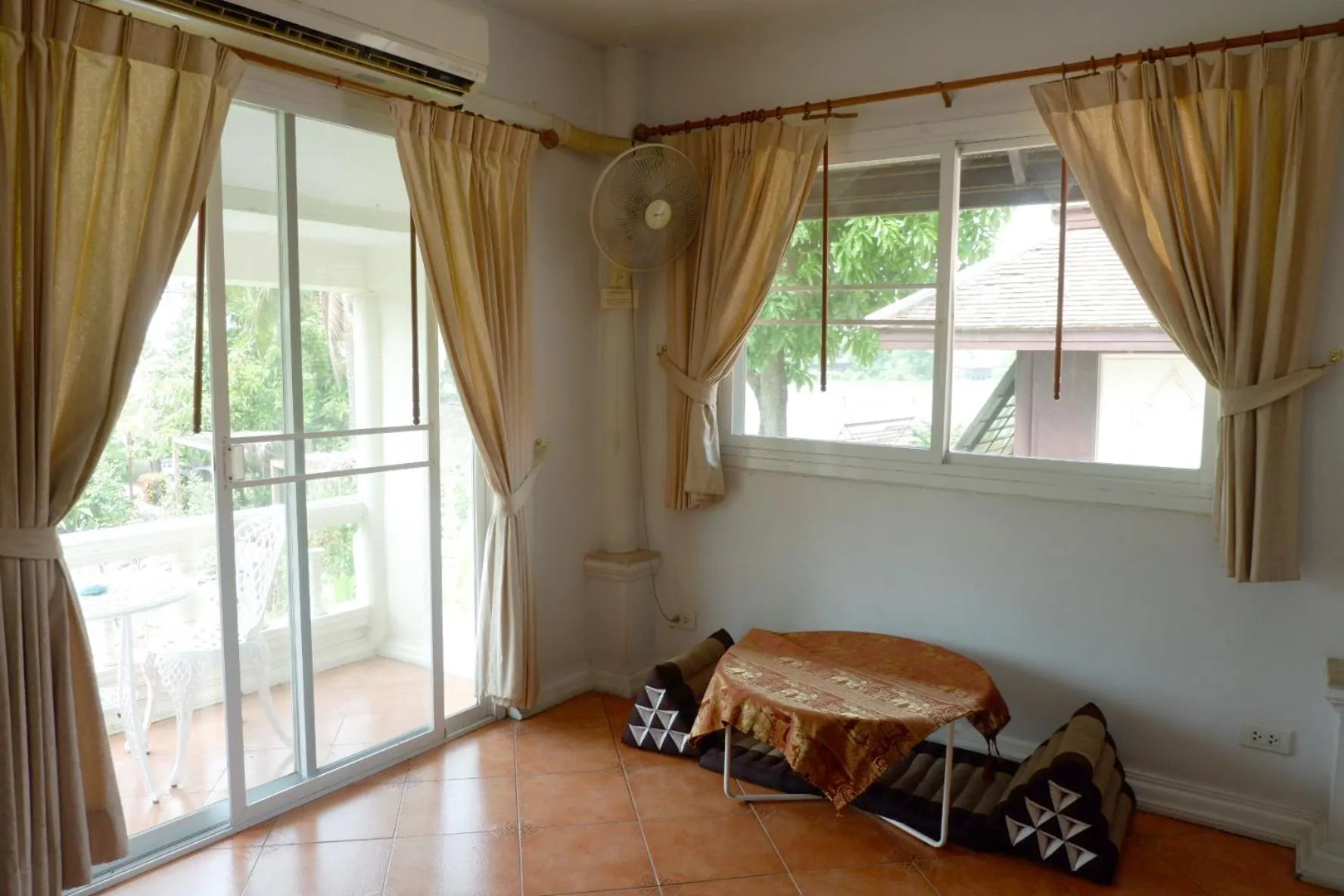 Ayutthaya Garden River Home