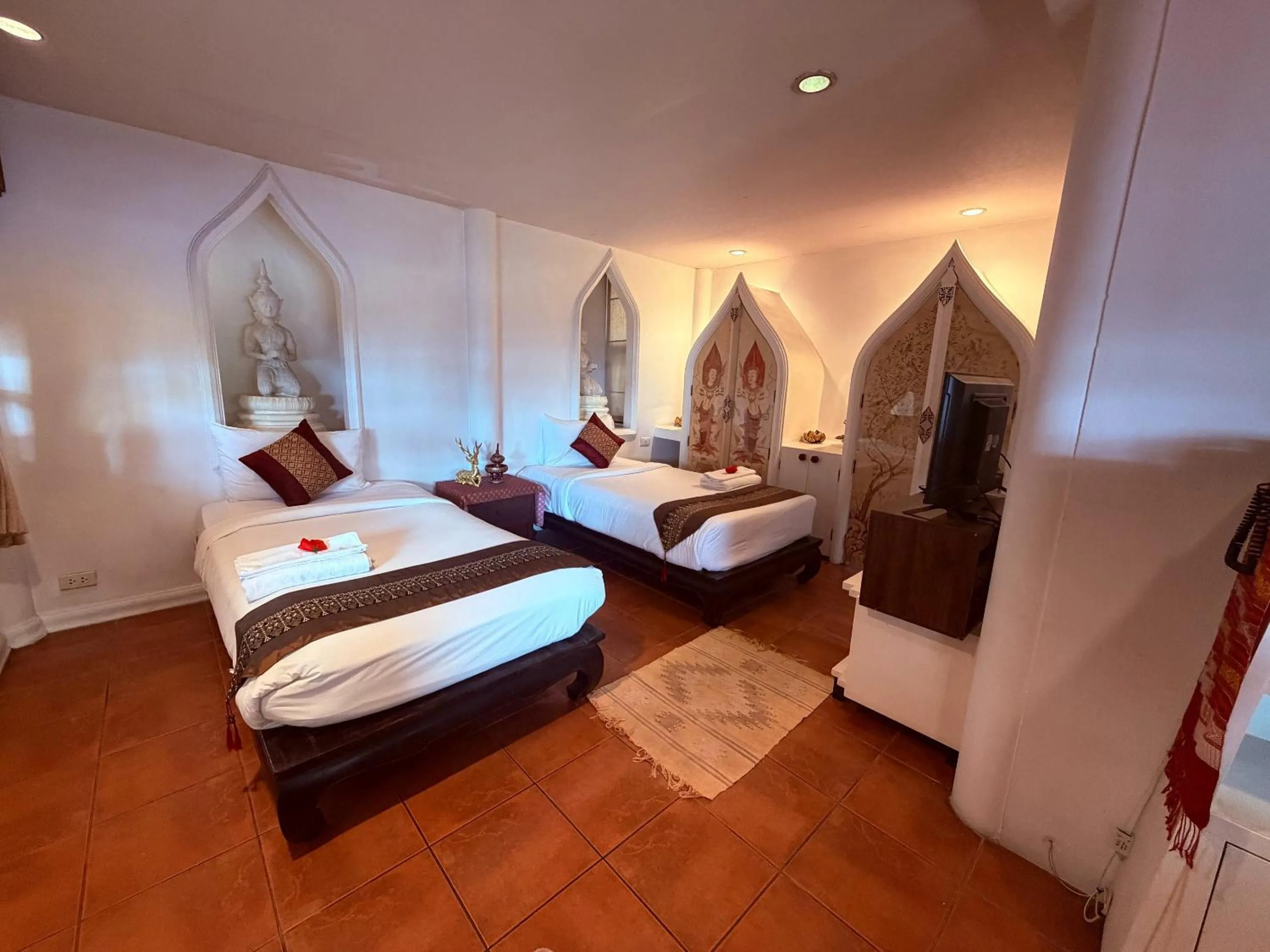 Bed in Ayutthaya Garden River Home