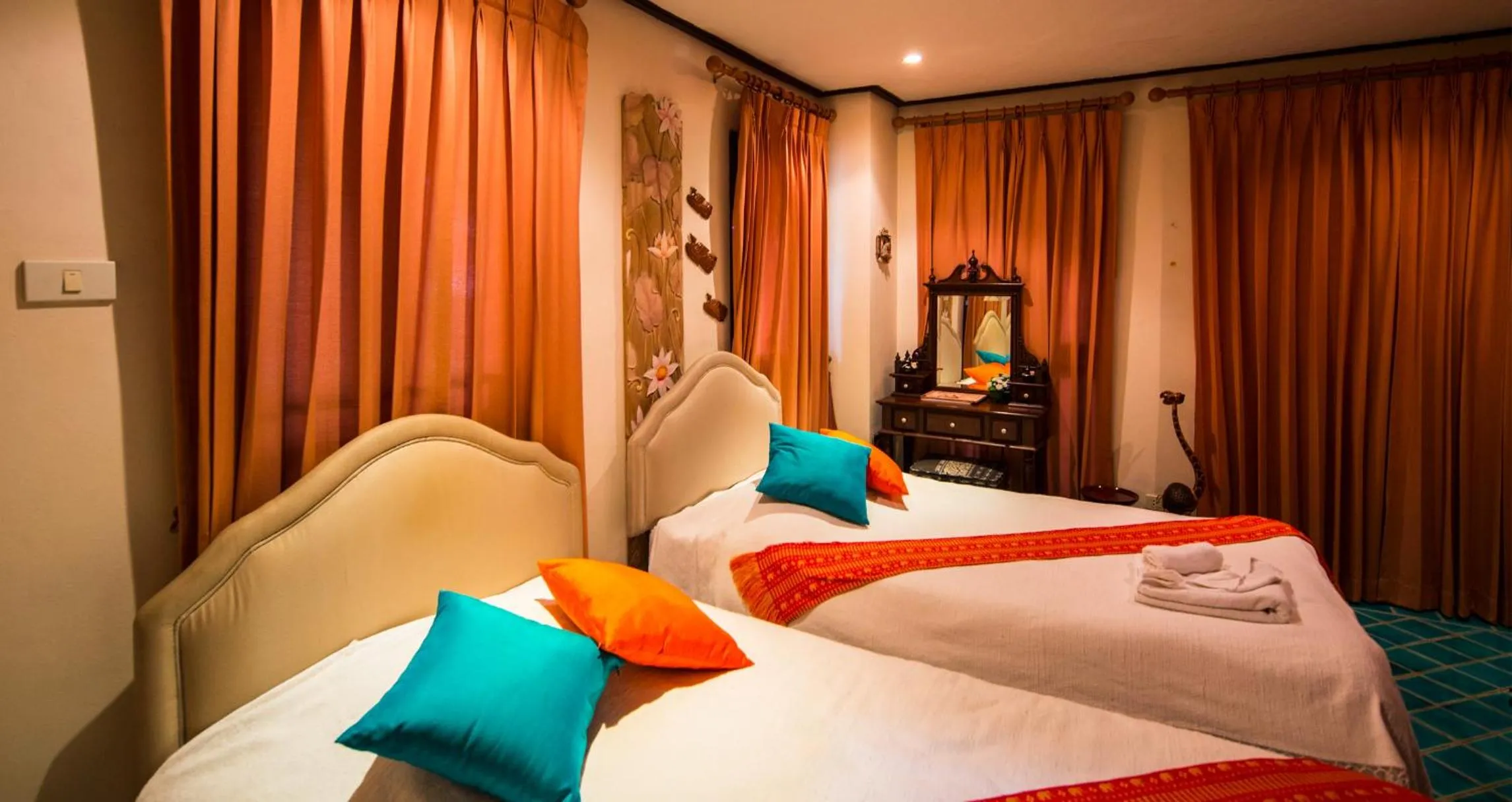 Bed in Ayutthaya Garden River Home